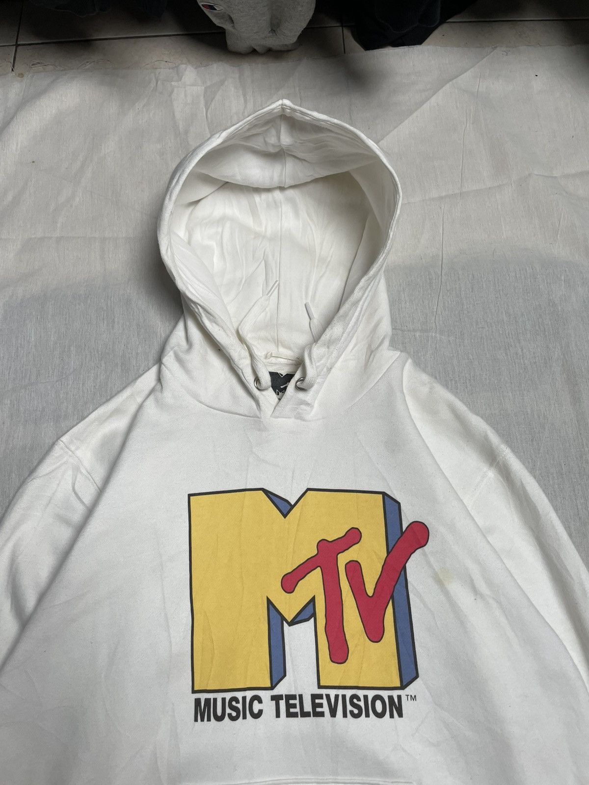 GU GU x Music Television Size US S / EU 44-46 / 1 - 2 Thumbnail