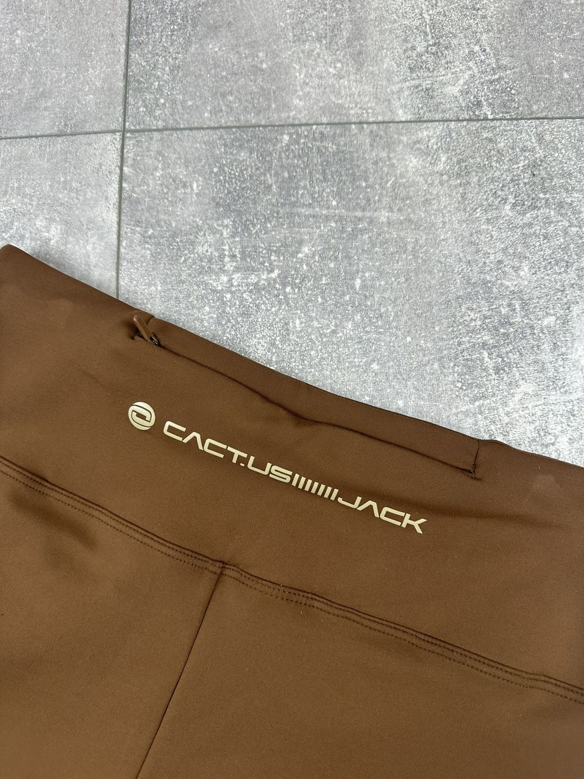 Nike New Womens Nike x Cactus Jack Travis Scott Shorts Size 26" / US 2 / IT 38 - 7 Thumbnail