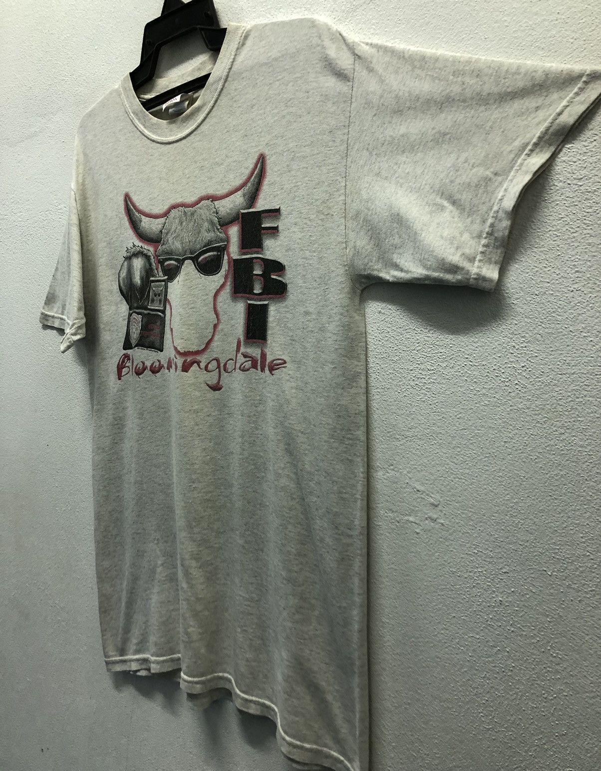Vintage Vintage Gildan FBI Bloomingdale T-Shirt Size US M / EU 48-50 / 2 - 7 Thumbnail
