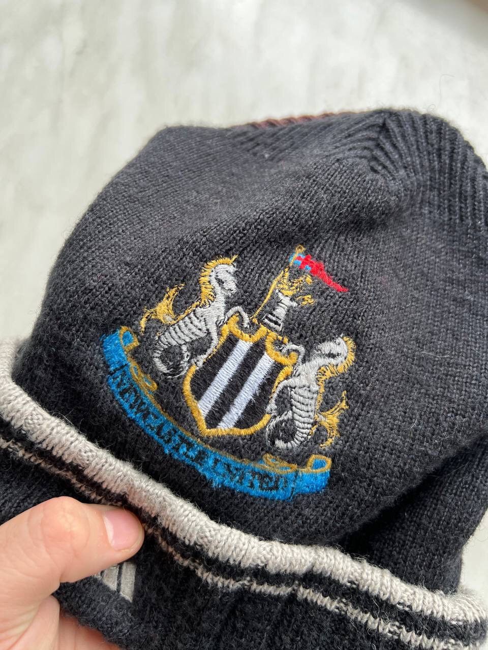 Adidas × Vintage Vintage Adidas New Castle United 1990 Beanie Hat Streetwear Size ONE SIZE - 3 Thumbnail