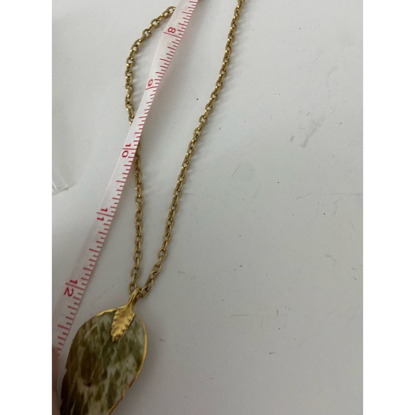 Other olive green painted shell feather necklace gold tone Size ONE SIZE - 3 Thumbnail