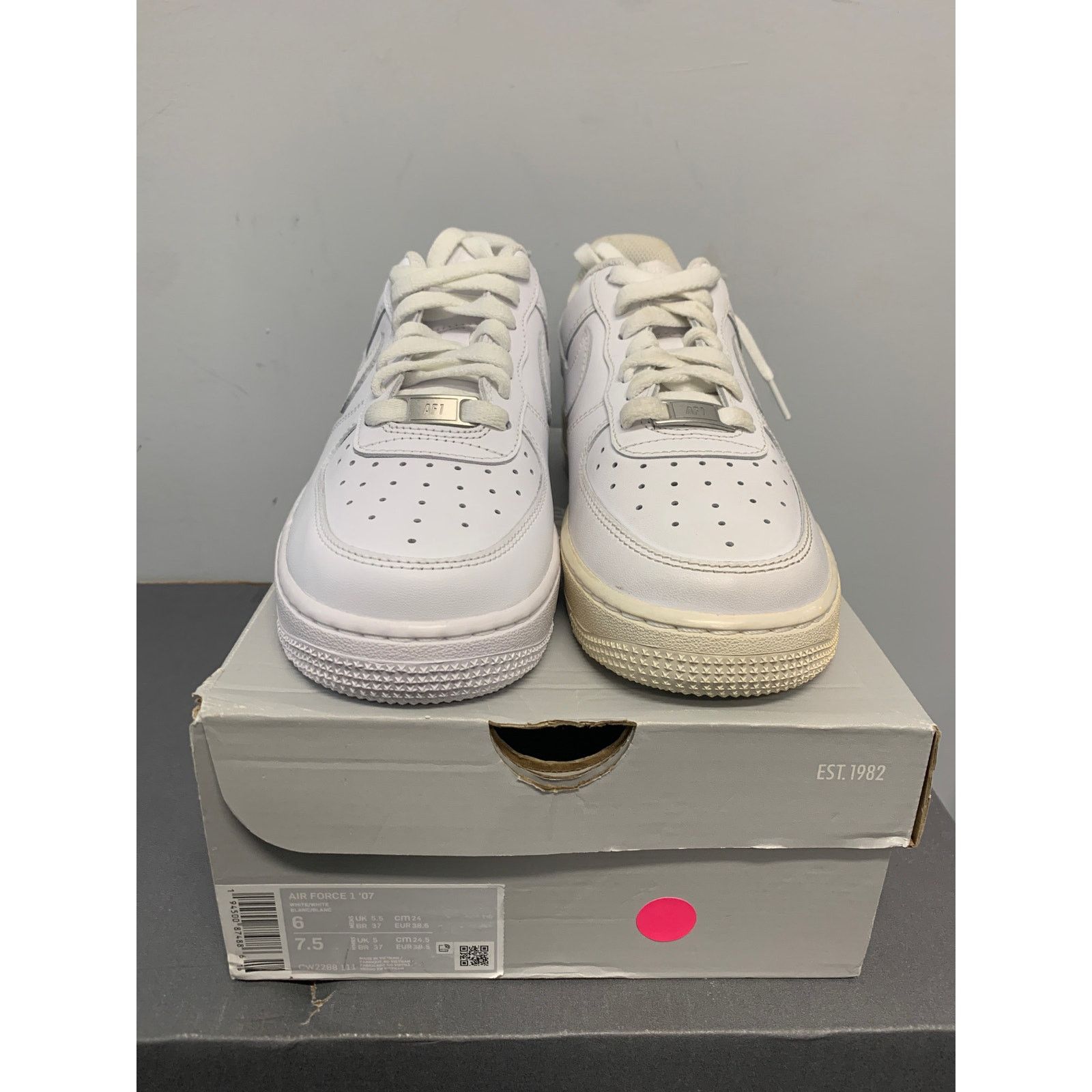 Nike Nike Air Force 1 Low '07 White Size 6 BRAND NEW SHIPS NOW Size US 6 / EU 39 - 3 Thumbnail