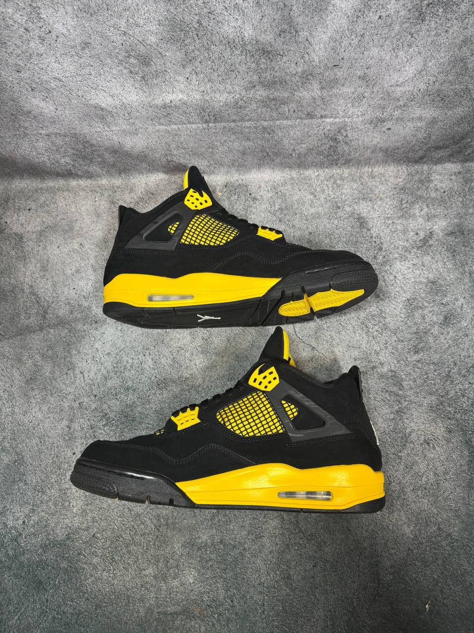 Jordan Brand Size 12 | Jordan 4 Thunder No Box | Pre-Owned Size US 12 / EU 45 - 7 Thumbnail