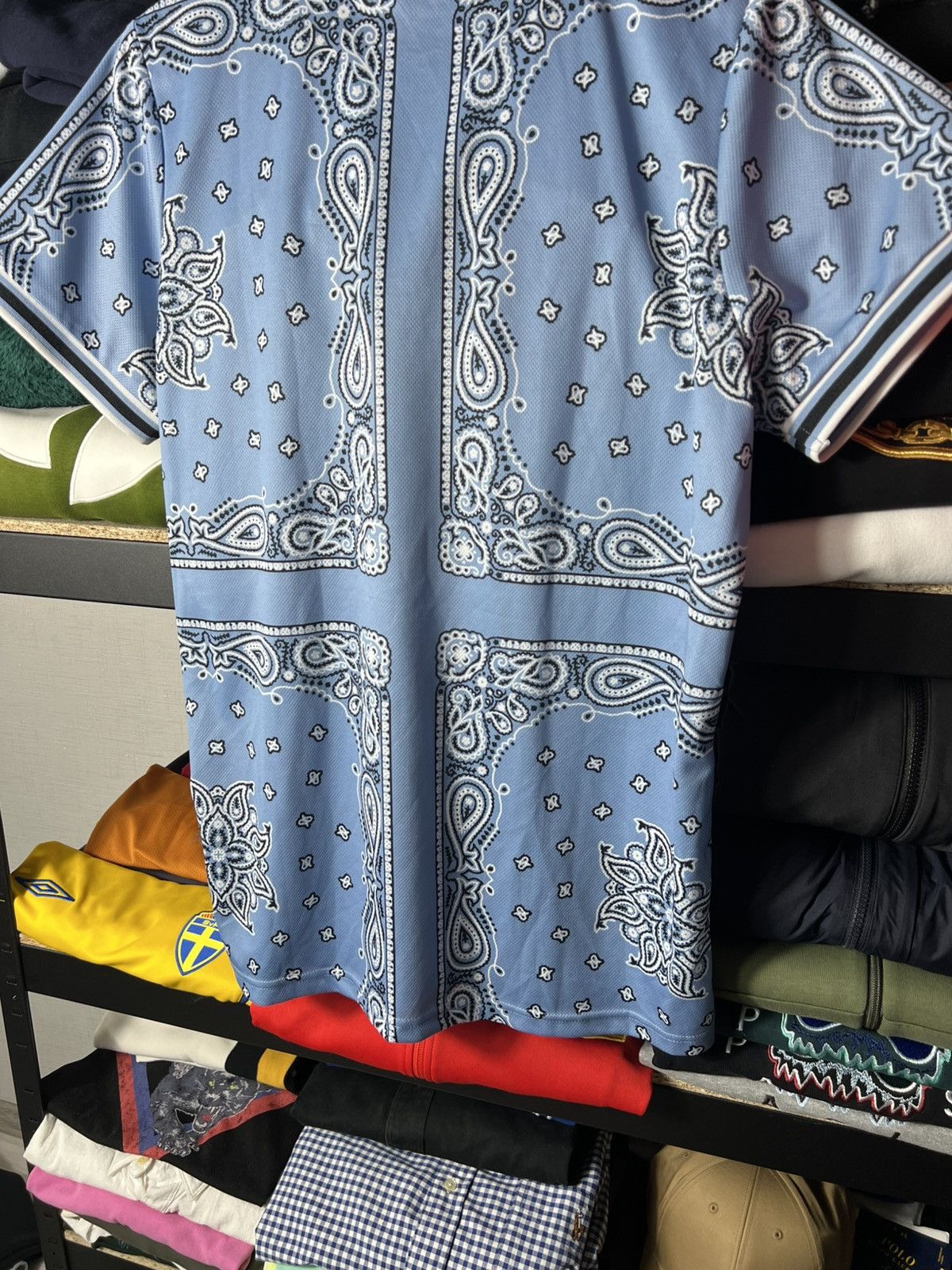 Karl Kani Karl Kani Serif Paisley Mesh Bandana Logo Jersey Tee Size US XS / EU 42 / 0 - 9 Thumbnail