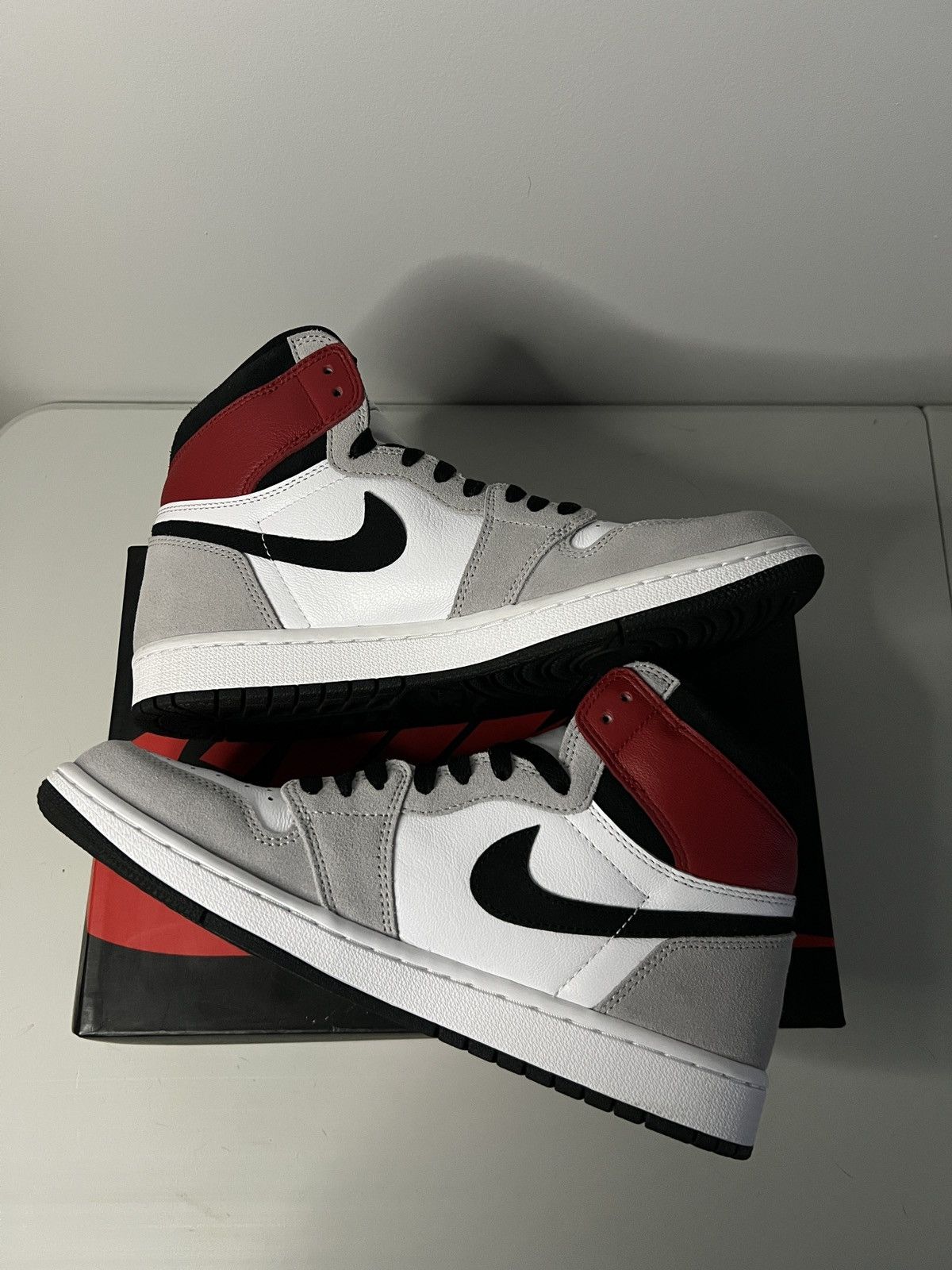 Jordan Brand Air Jordan 1 High ‘Smoke Grey’ Size US 9.5 / EU 42-43 - 2 Thumbnail