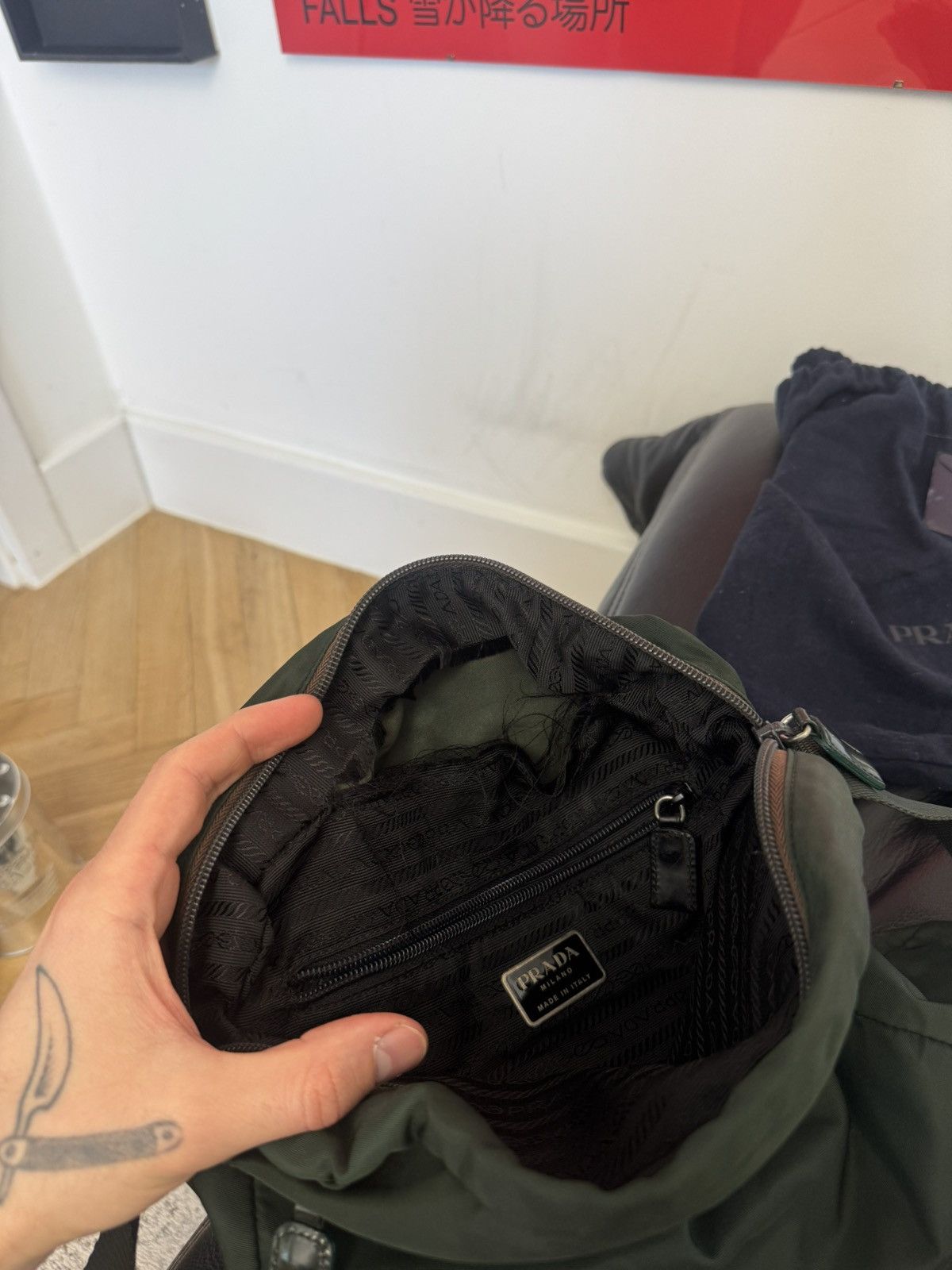 Prada Prada Shoulder Bag Vintage 00s Nylon Designer Luxury Rare Size ONE SIZE - 7 Thumbnail
