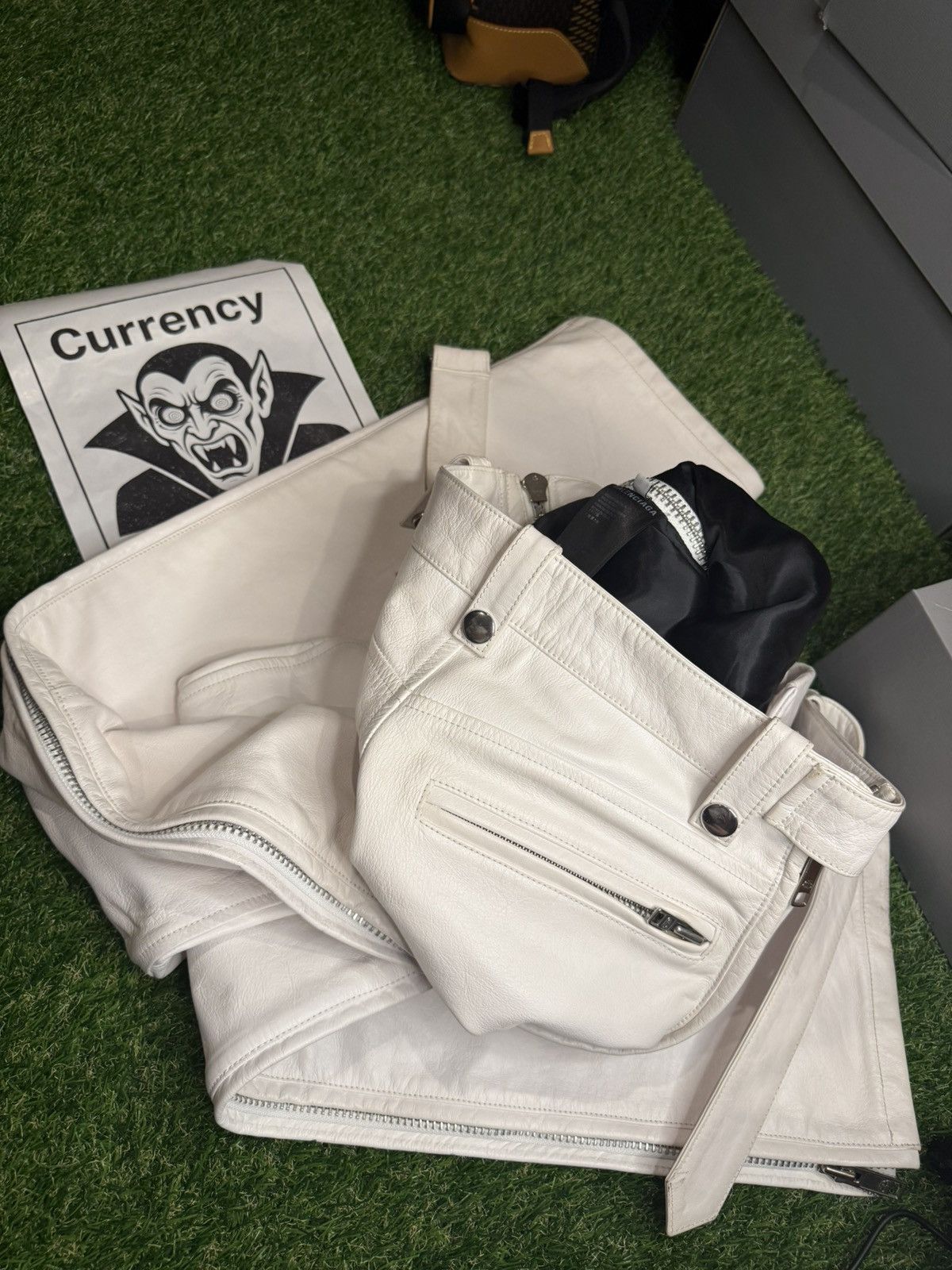 Balenciaga Balenciaga SS20 Look33 RUNWAY White Calf Leather Fetish Pant Size US 28 / EU 44 - 23 Thumbnail