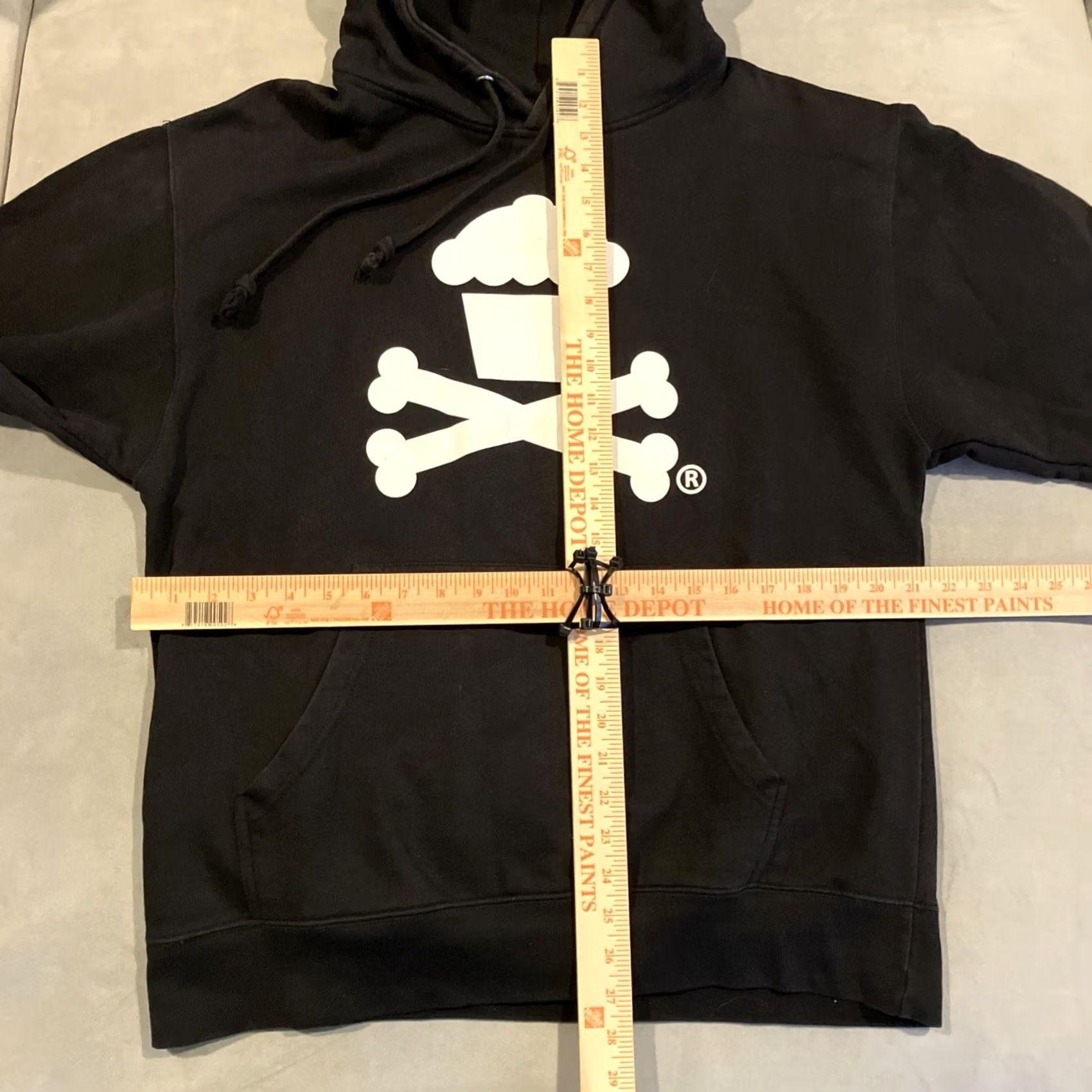 Johnny Cupcakes Johnny Cupcakes - Black Pullover Hoodie Sweatshirt - Skull Cupcake Logo - Large - Hoodie - Men - Streetwear Size US L / EU 52-54 / 3 - 4 Thumbnail