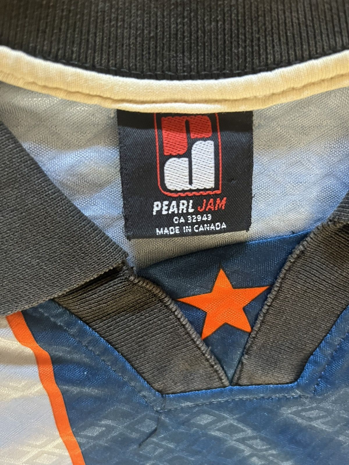 Umbro Pearl Jam 1998 Umbro Soccer Jersey Size US XL / EU 56 / 4 - 3 Thumbnail