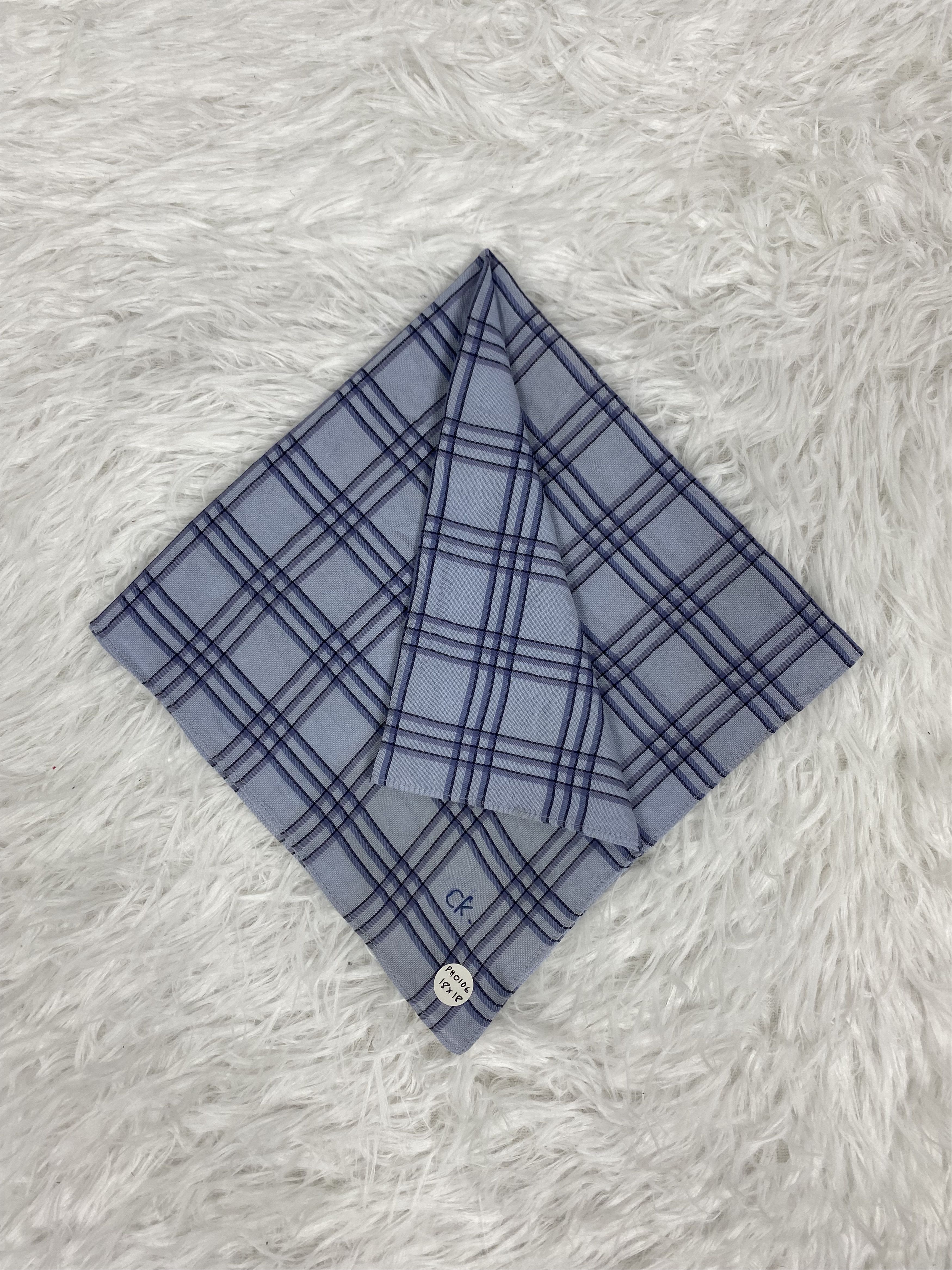Calvin Klein Vintage Calvin Klein Handkerchief PH0106 Size ONE SIZE - 1 Thumbnail