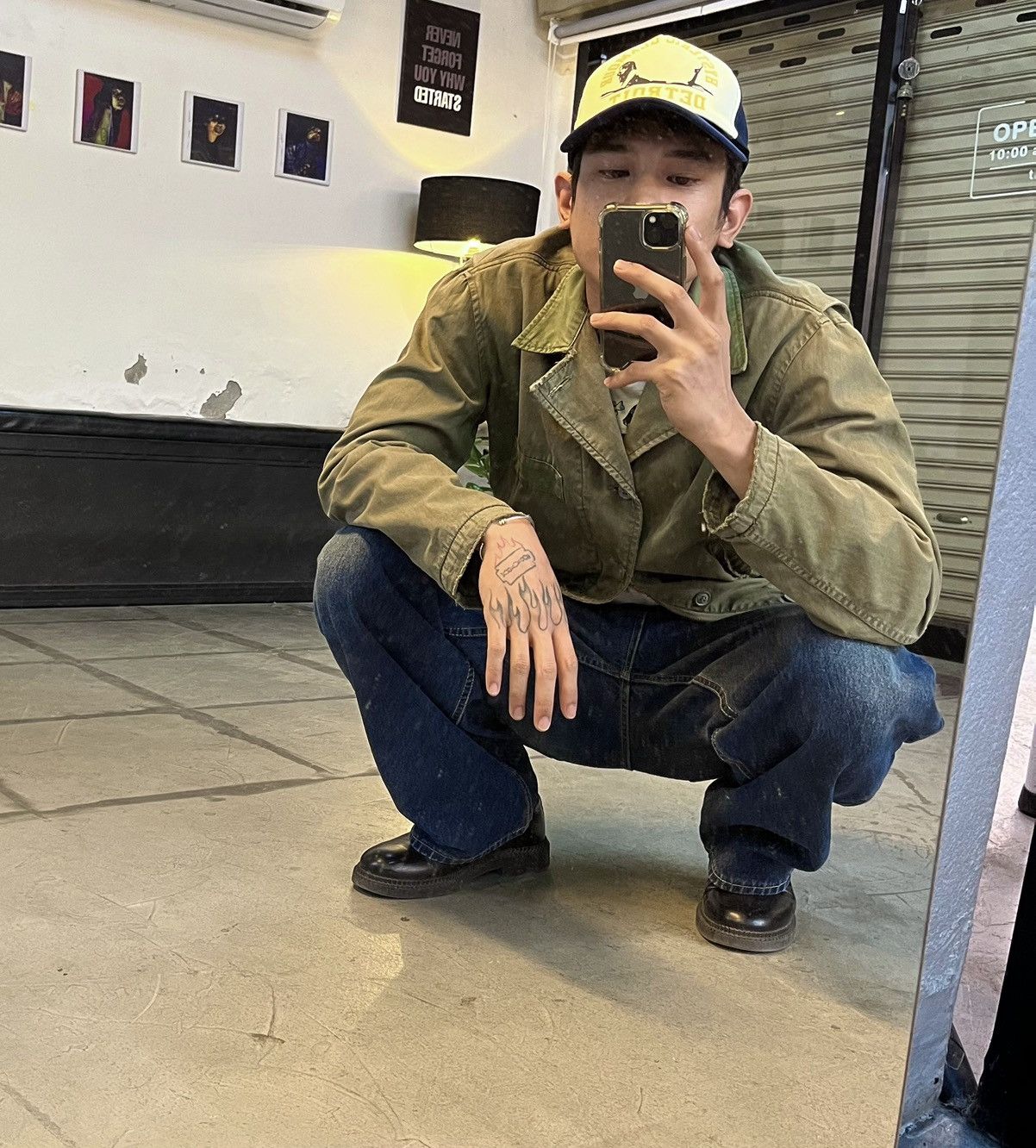 Vintage Perfect sun faded and Distressed 40s US NAVY N4 jacket Size US L / EU 52-54 / 3 - 13 Thumbnail