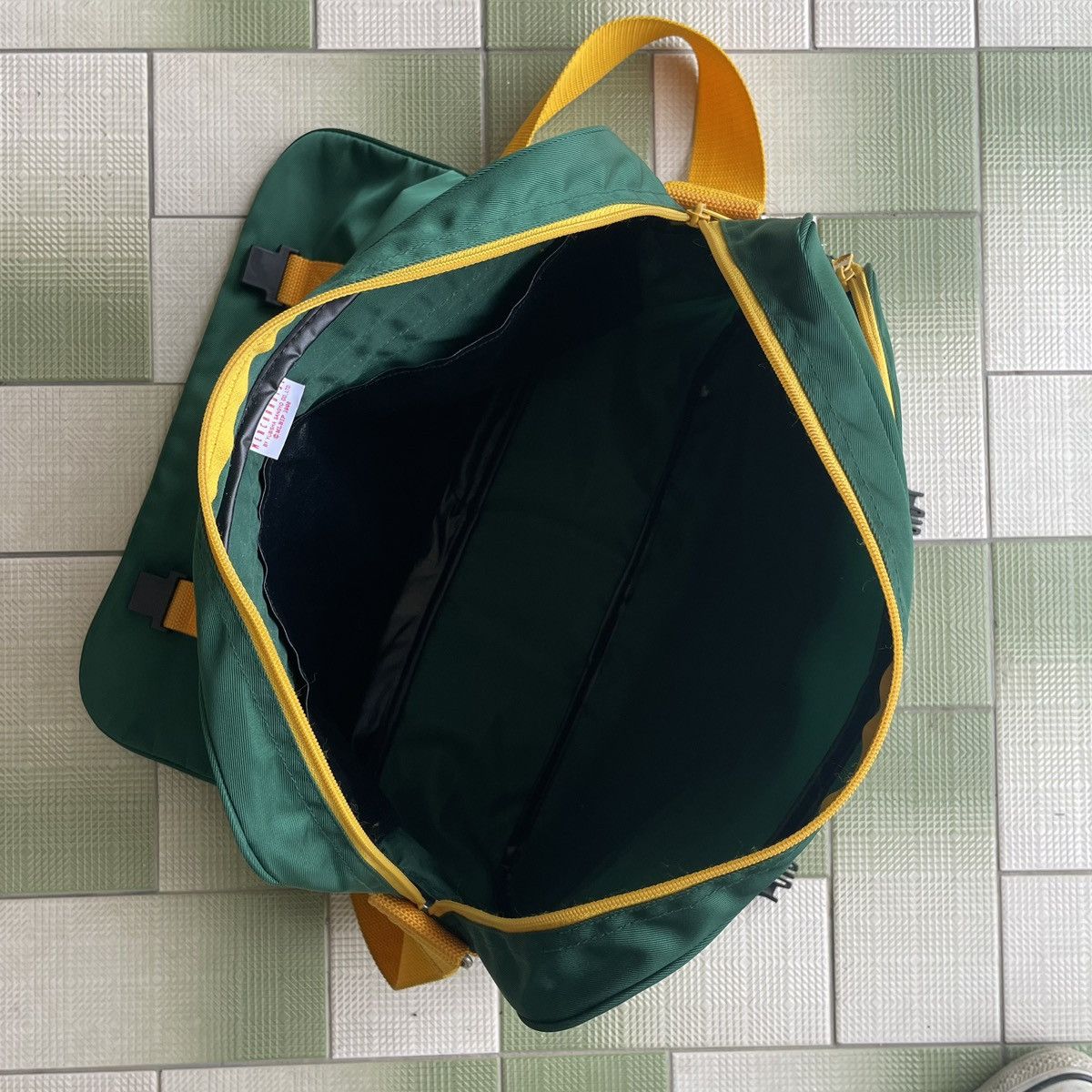 Designer × MLB 90's Oakland Athletics by Yubisha Sangyo Messenger/Gym Bag Size ONE SIZE - 10 Thumbnail