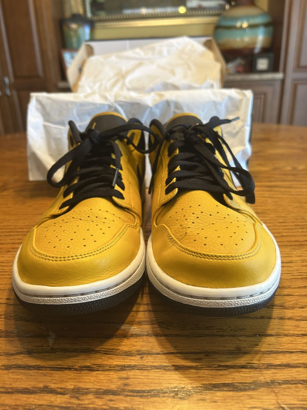 Jordan Brand Air Jordan 1 Low University Gold Size US 11 / EU 44 - 4 Thumbnail