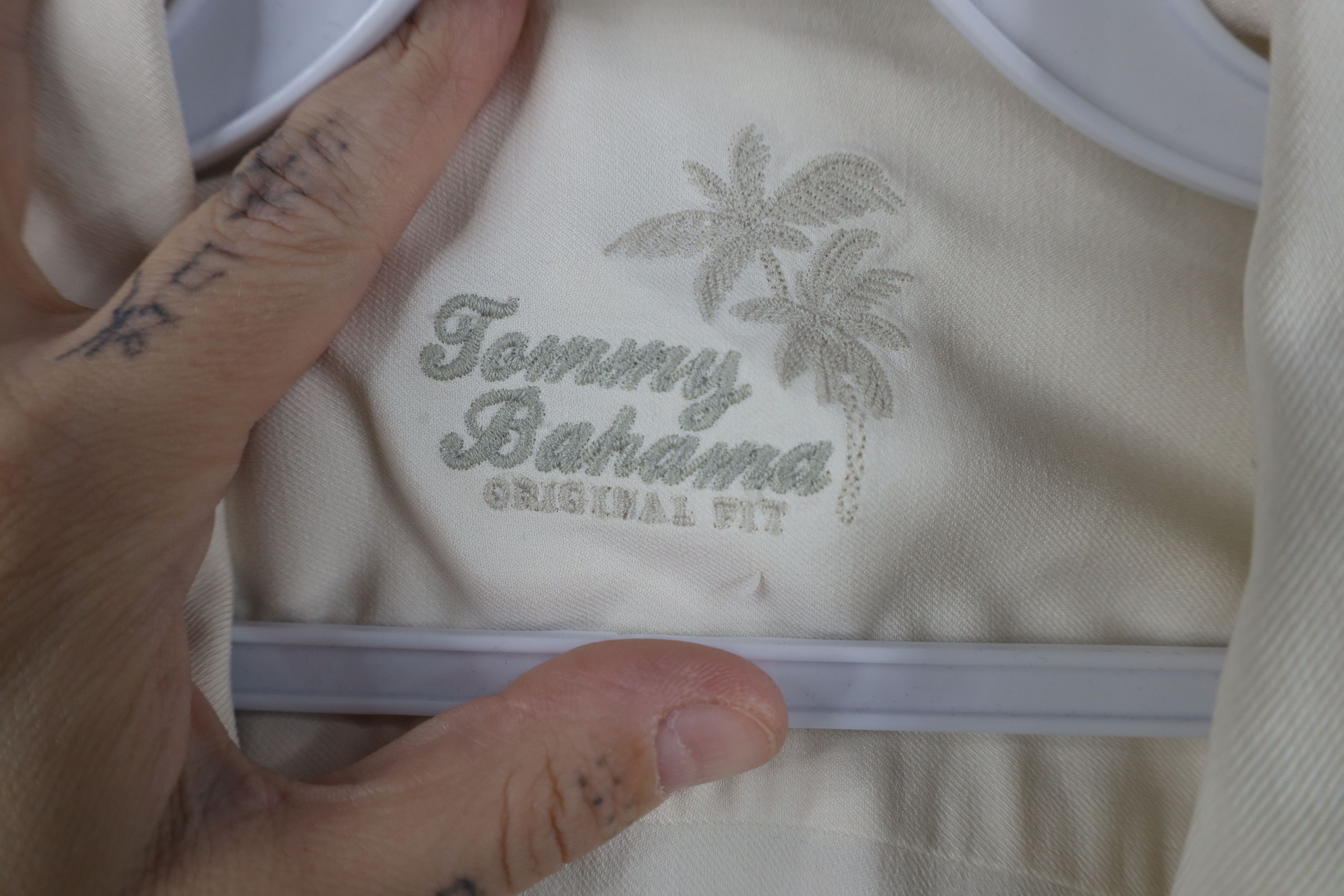 Tommy Bahama Vintage Tommy Bahama Fit Looped Collar Silk Button Shirt Size US L / EU 52-54 / 3 - 7 Thumbnail