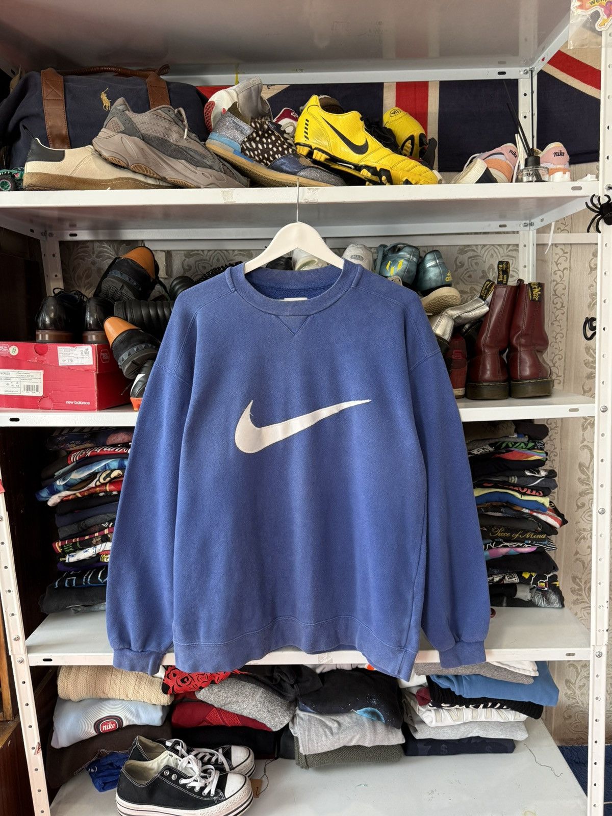 Nike Vintage Nike Big Logo Sweatshirt Y2K swoosh Size US L / EU 52-54 / 3 - 5 Thumbnail