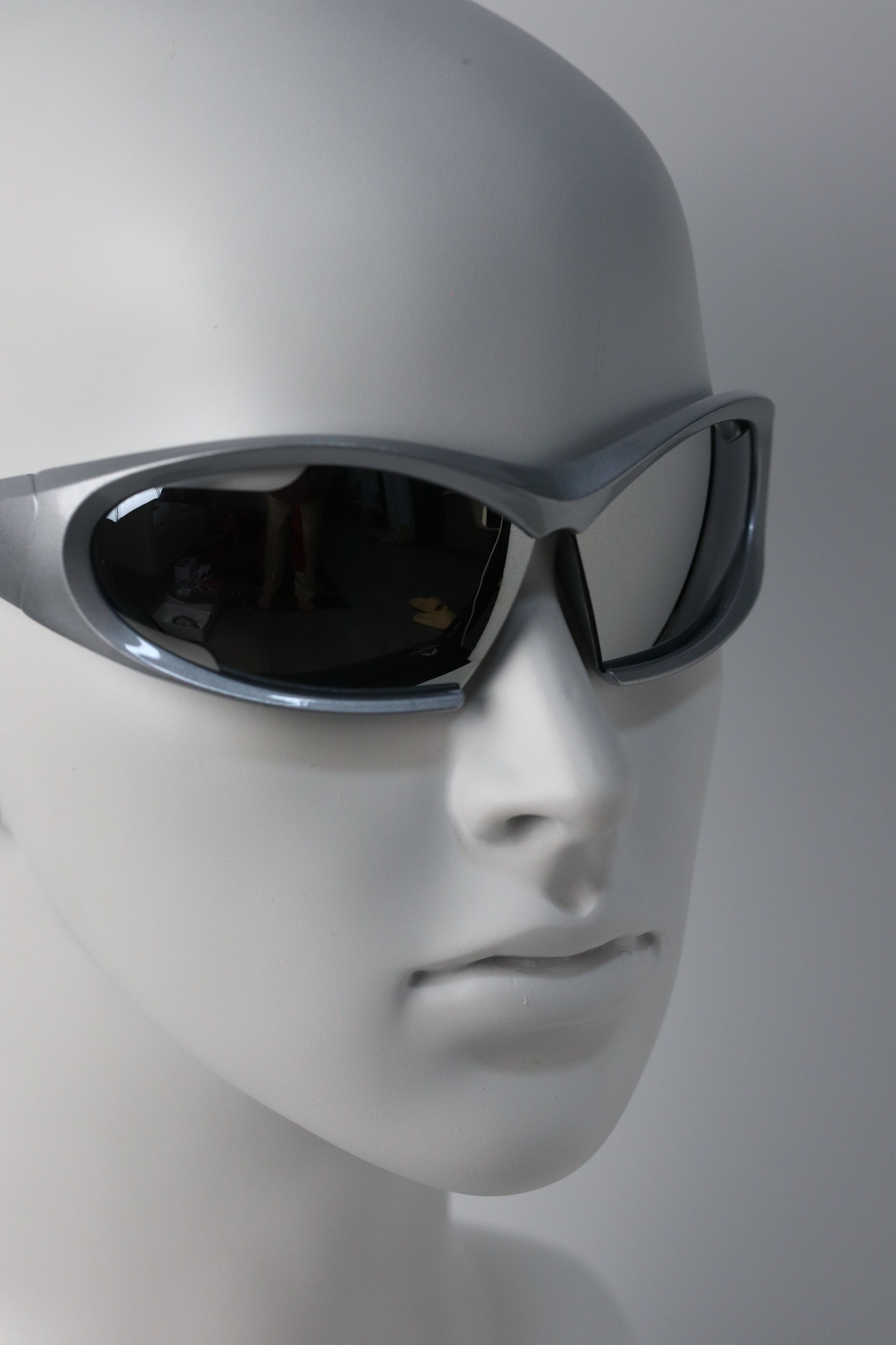 Japanese Brand Y2k Avant Garde Futuristic Silver Black Sunglasses Unisex OS Size ONE SIZE - 5 Thumbnail