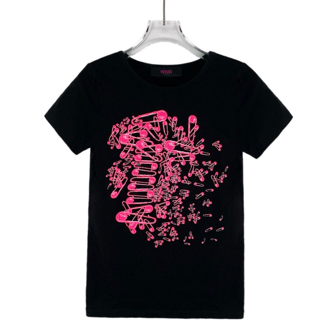 Versace Versace Black Safety Pin Print Short Sleeve T-Shirt K26WX Size XS / US 0-2 / IT 36-38 - 1 Thumbnail