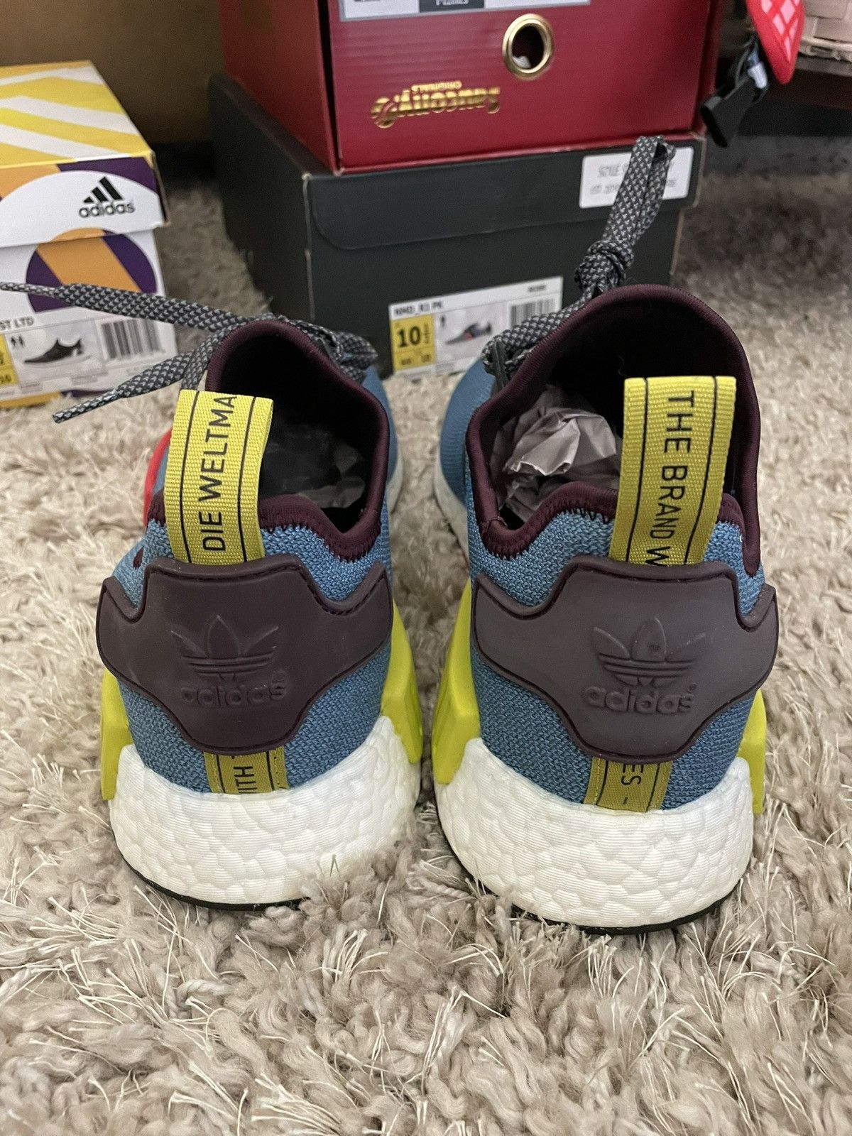 Adidas Villa x Adidas NMD_R1 Villa Exclusive Size US 11 / EU 44 - 6 Thumbnail