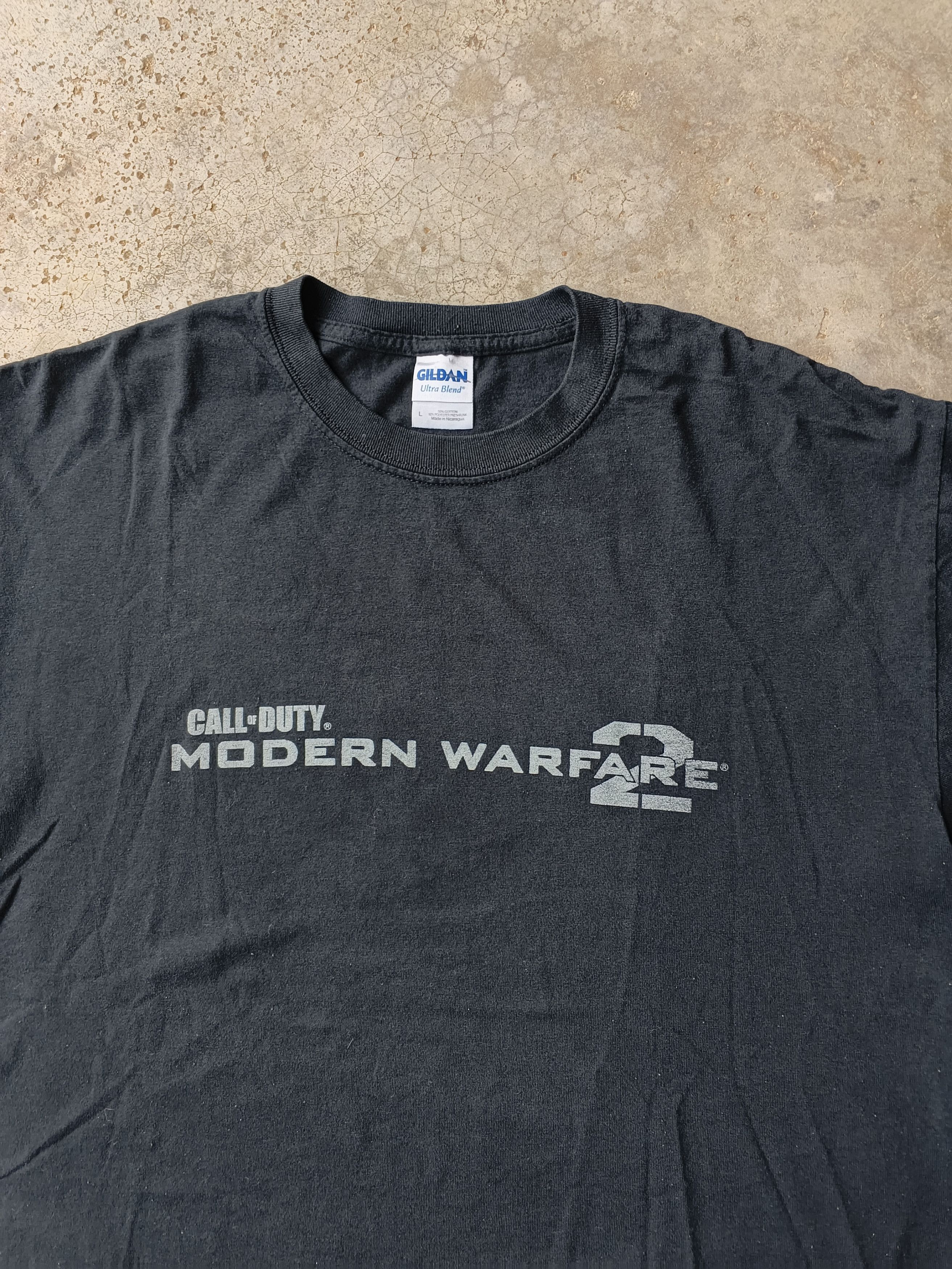 Vintage Vintage y2k Call of Duty Modern Warfare 2 promo game tee Size US L / EU 52-54 / 3 - 2 Thumbnail