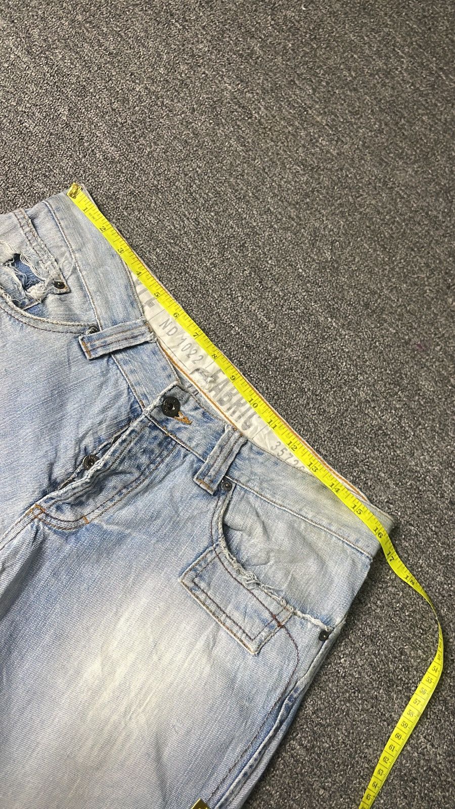Dolce & Gabbana × Vintage Dolce & Gabanna Ripped Denim Jeans (76) Size US 33 - 2 Thumbnail