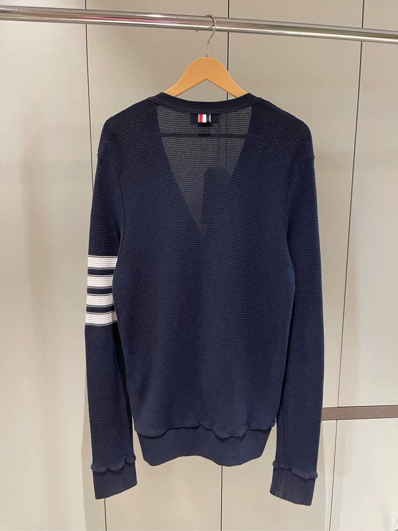 Thom Browne Thom browne Navy blue classic four-striped knitted cardigan Size US L / EU 52-54 / 3 - 2 Thumbnail