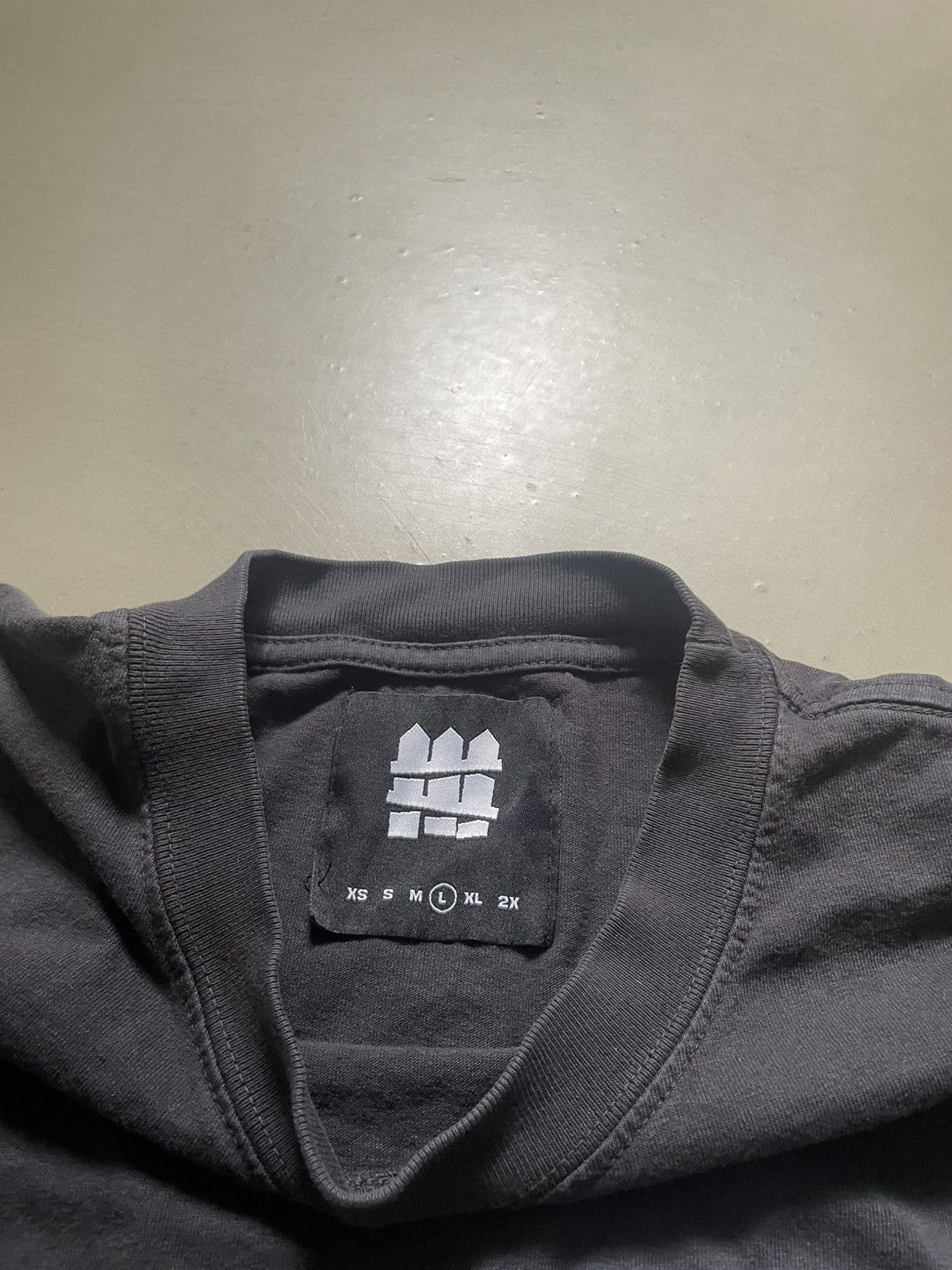 Undefeated undefeated faded black basic shirt Size US L / EU 52-54 / 3 - 4 Thumbnail