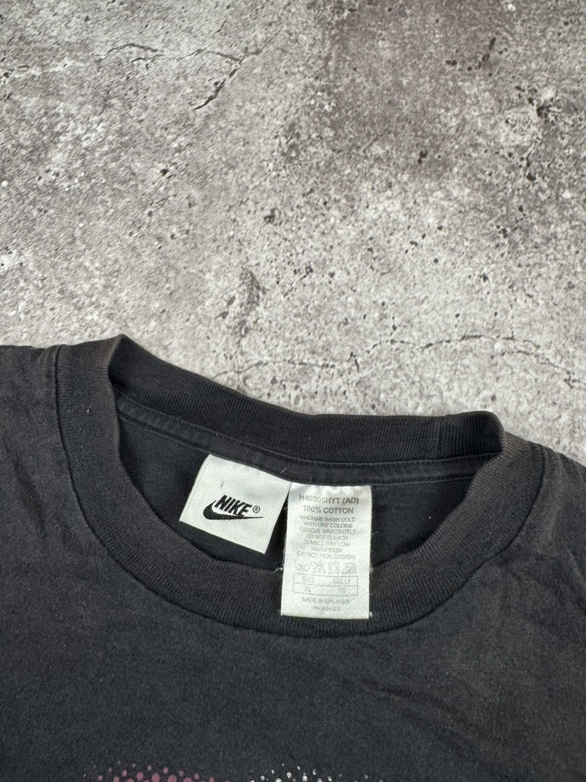 Nike Vintage 90s Nike Air Big Logo Swoosh Faded T-Shirt Tee Size US XL / EU 56 / 4 - 7 Thumbnail