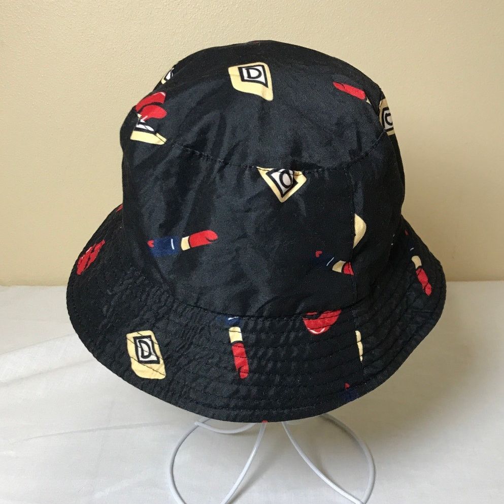 Other Black Lipstick Abstract Design Women Bucket Hat Size ONE SIZE - 2 Thumbnail