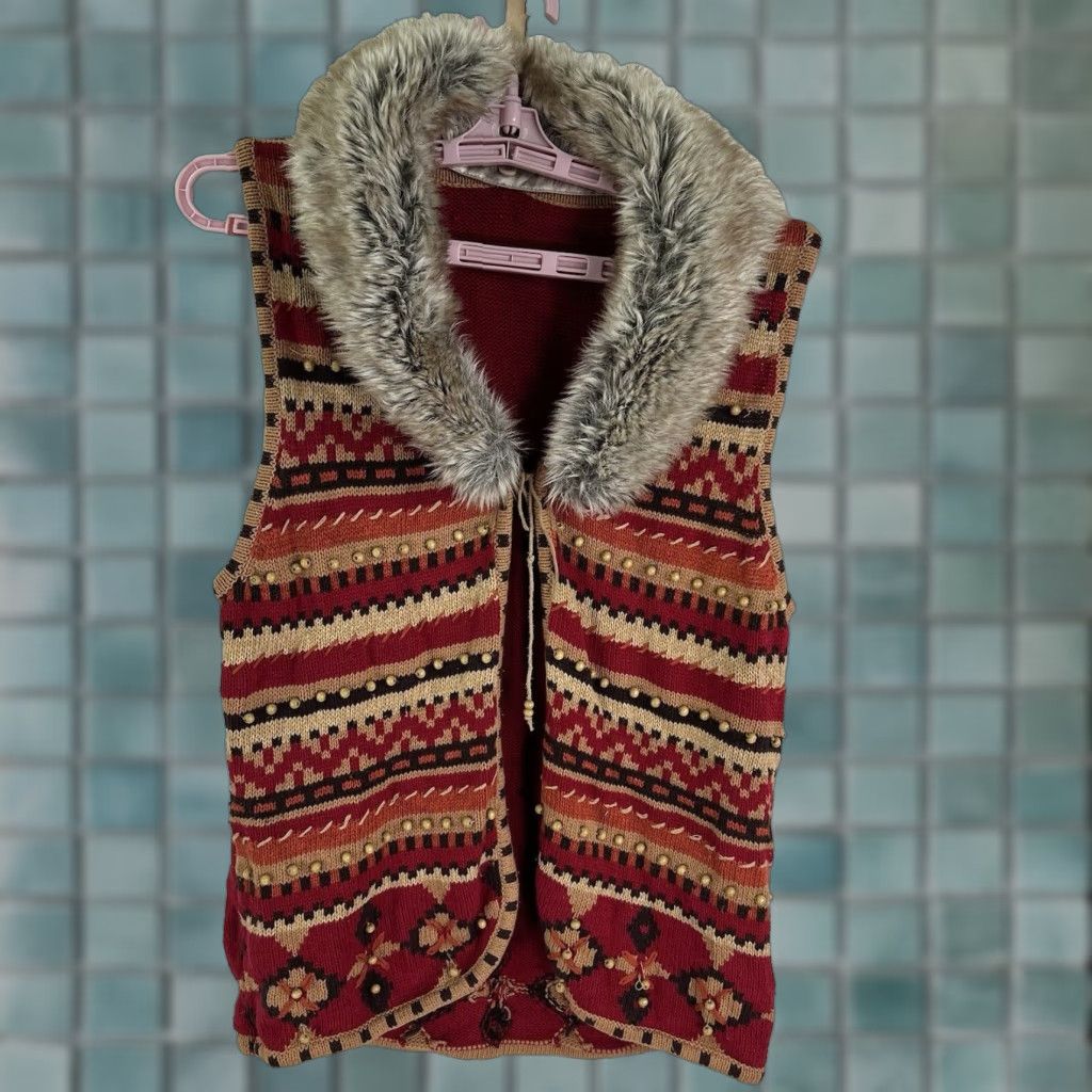 Vintage VTG Vintage Vest Open Knit Fur Trim Beaded Fair Isle Red Womens M Sleeveless V-Neck 90s Boho Grunge Theme Size M / US 6-8 / IT 42-44 - 1 Thumbnail