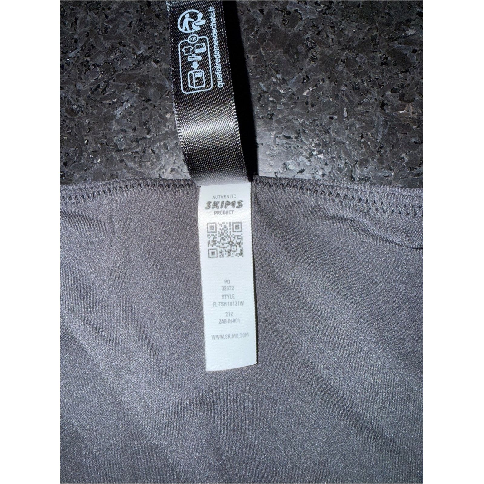 SKIMS SKIMS Black Underwire BACK SMOOTHING Smooth Back SZ 34D Size ONE SIZE - 5 Thumbnail