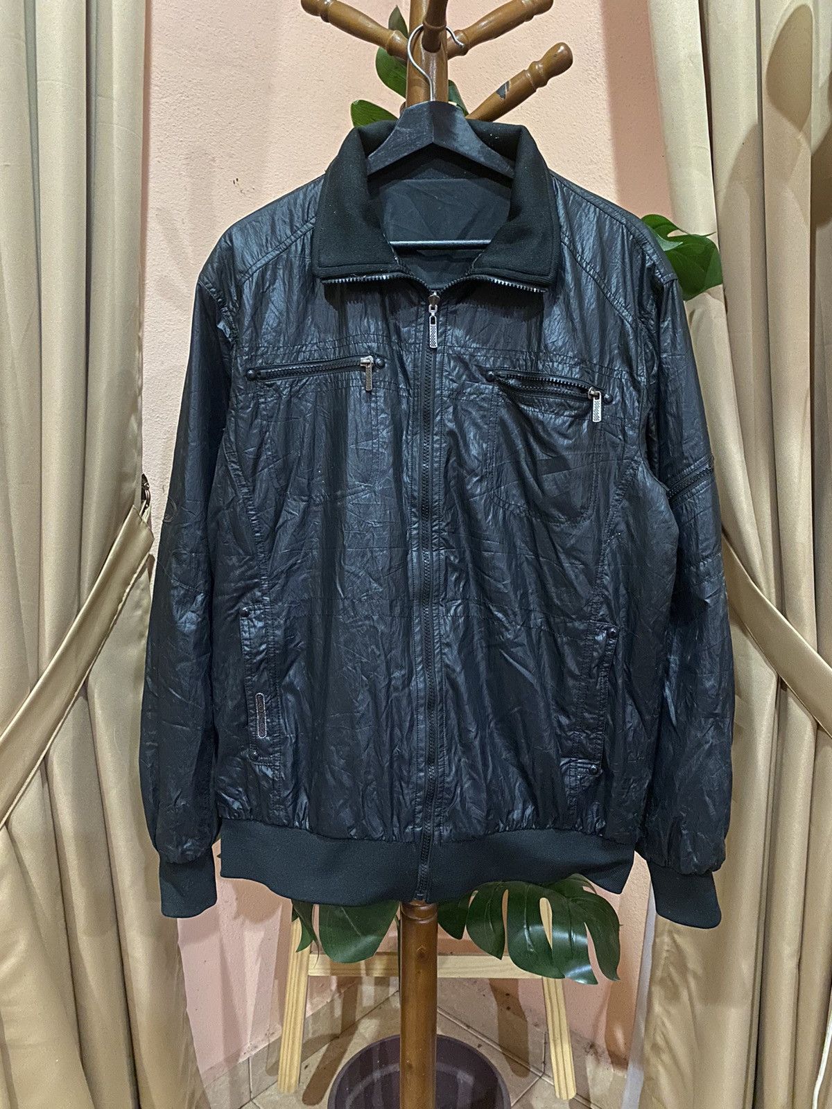 Giorgio Armani VINTAGE GIORGIO ARMANI ALL BLACK JACKET Size US XL / EU 56 / 4 - 4 Thumbnail