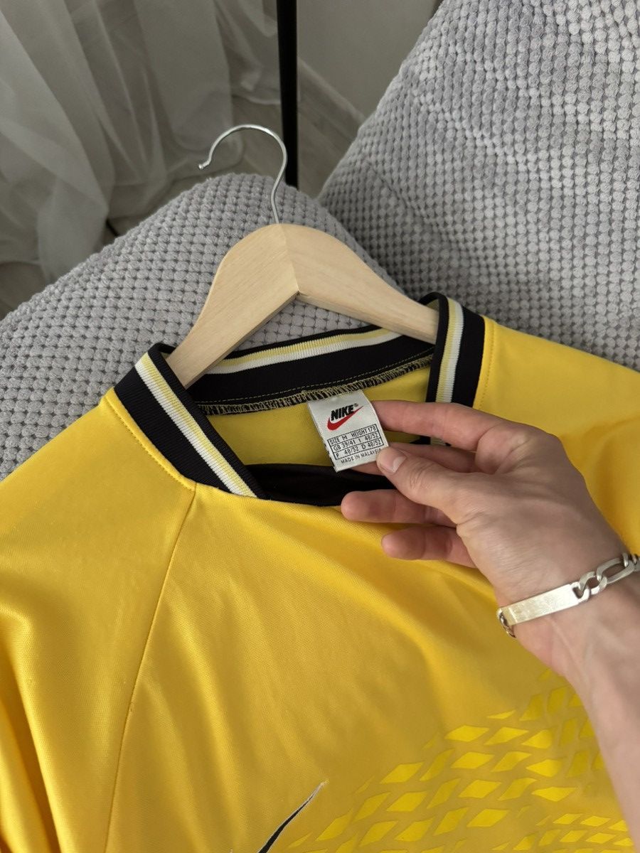 Nike Nike Vintage Soccer UK Blockcore Yellow Longsleeve Jersey Size US L / EU 52-54 / 3 - 12 Thumbnail