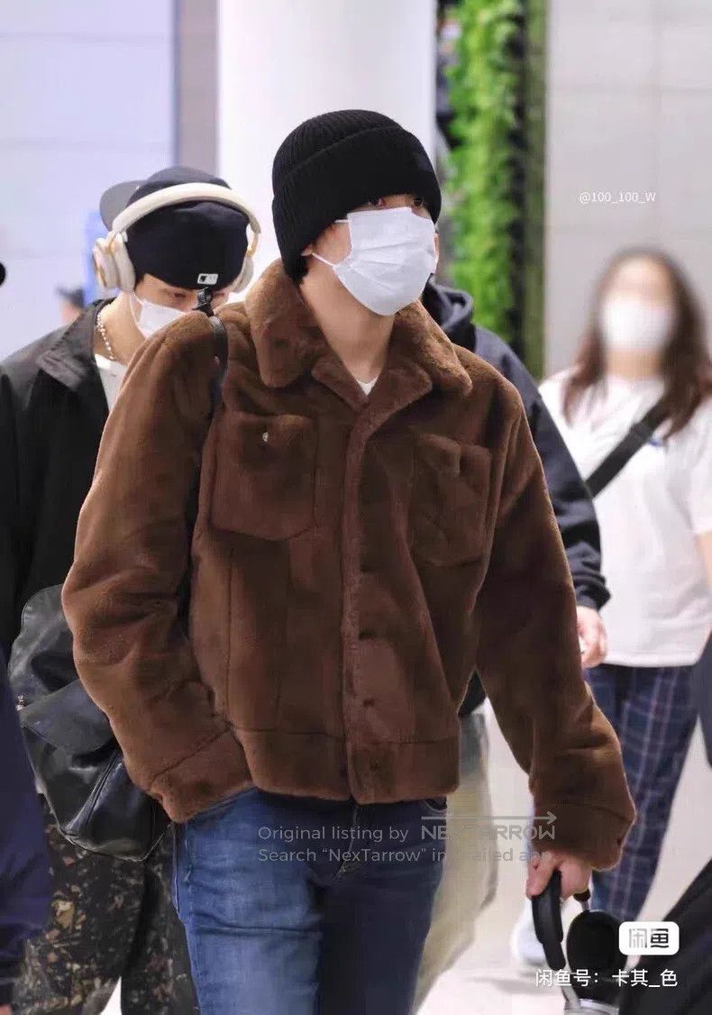 Saint Laurent Paris Saint Laurent Paris Caramel Teddy Faux Fur Jacket Size US L / EU 52-54 / 3 - 3 Thumbnail
