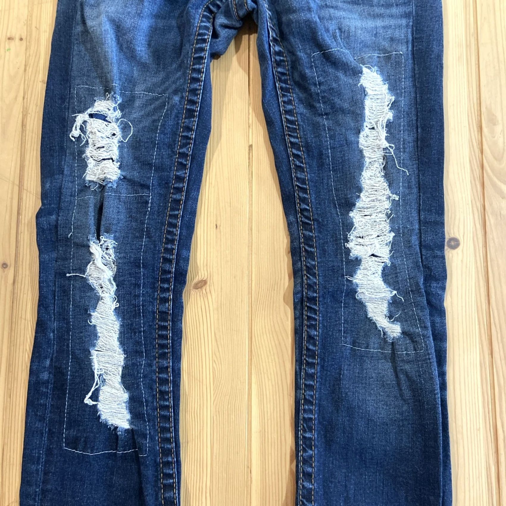 True Religion VTG True Religion Jeans Skinny Distressed Blue Women’s Size 28 Stretch Size 28" / US 6 / IT 42 - 2 Thumbnail