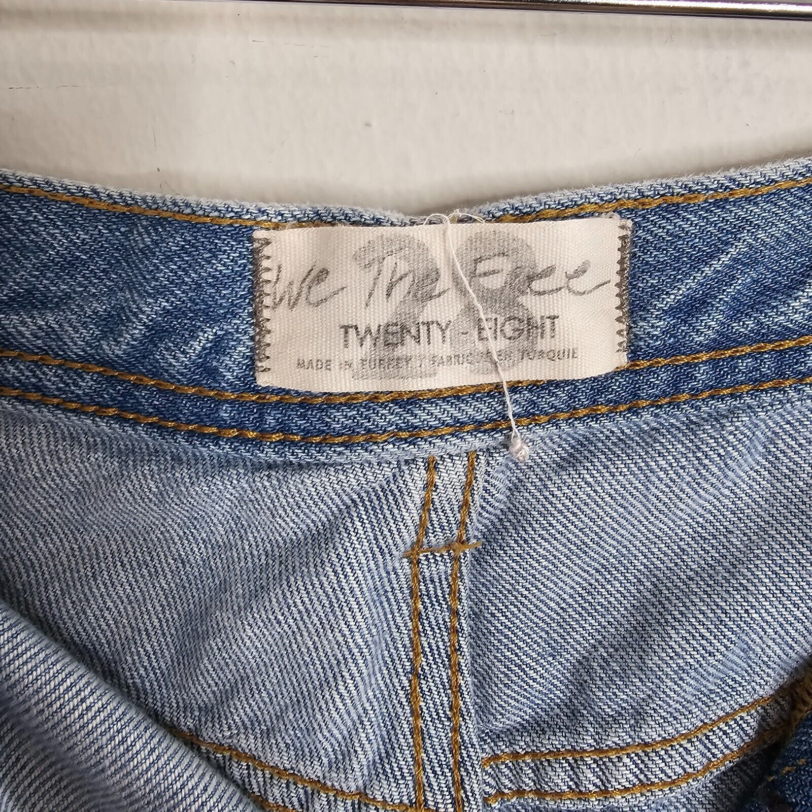Other We The Free Med Wash Button-Fly Distress Raw Hem Crop Jean Size 28" / US 6 / IT 42 - 5 Thumbnail