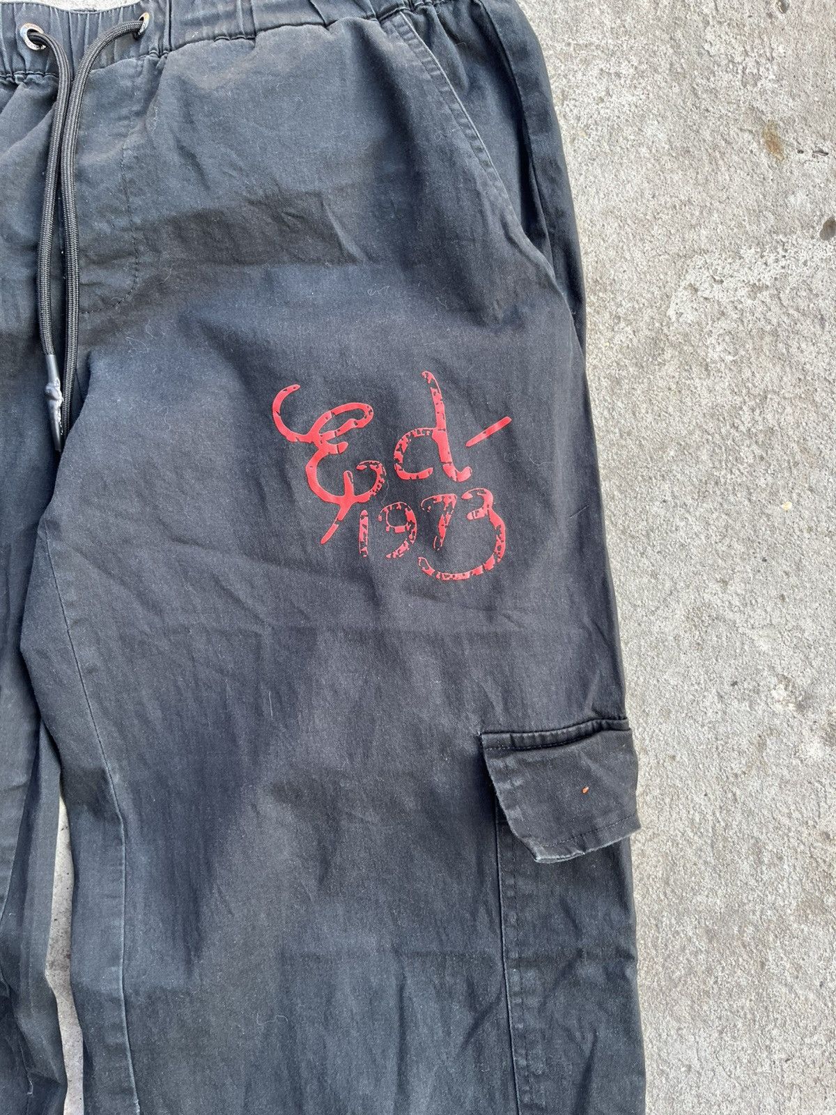 Ed Hardy Ed Hardy x Urban Outfitters Big Logo Cargo Parachute Pants Size US 30 / EU 46 - 16 Thumbnail