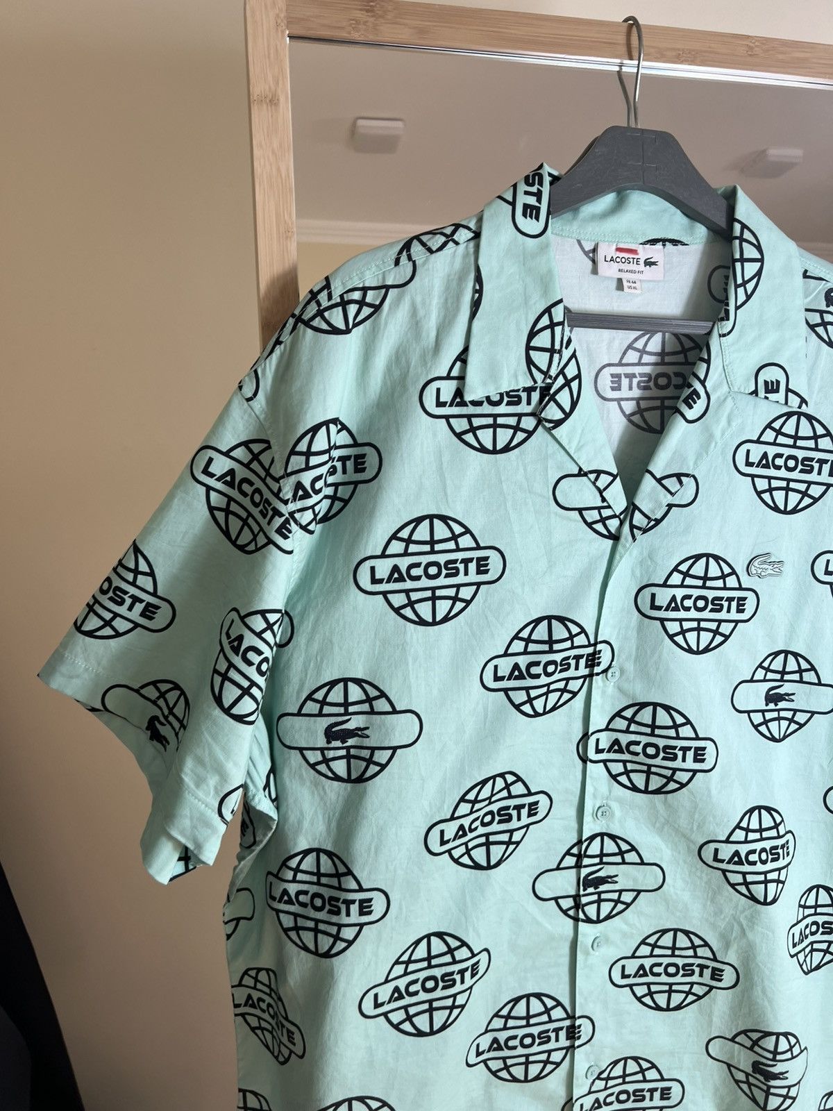 Lacoste Lacoste Globe Print Relaxed Fit Shirt XL – Rare Viral Piece Size US XL / EU 56 / 4 - 8 Thumbnail