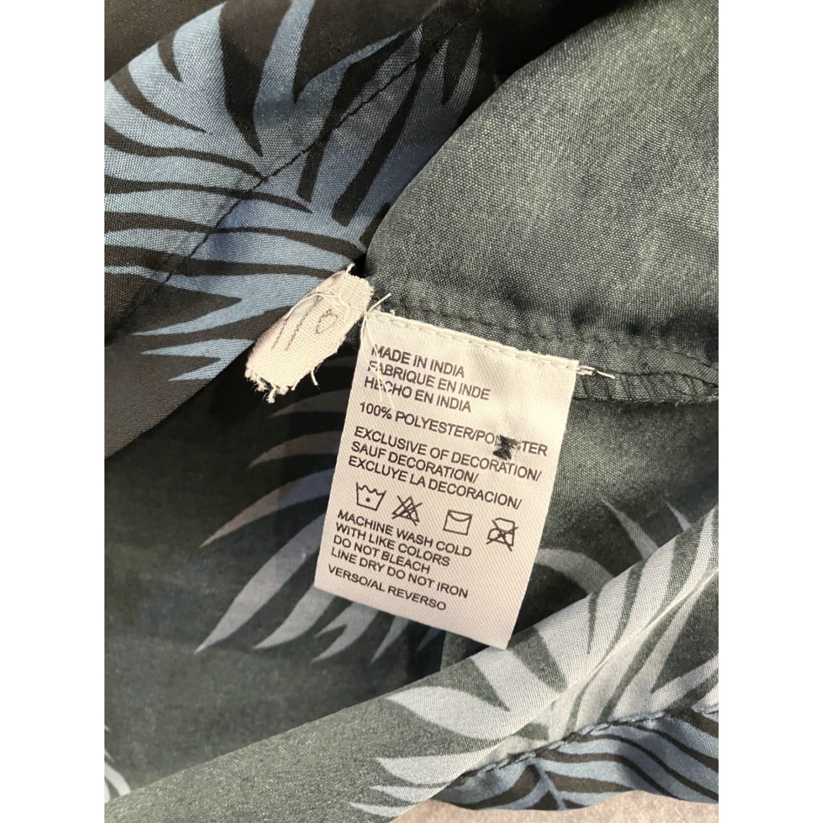 CO Pacific & Co Black Hawaiian Shirt Mens XL Floral and Beer Bottles Print Shirt Pacific & Co XL Black Floral Beach Hawaiian Drinks Print Mens Size US XL / EU 56 / 4 - 3 Thumbnail
