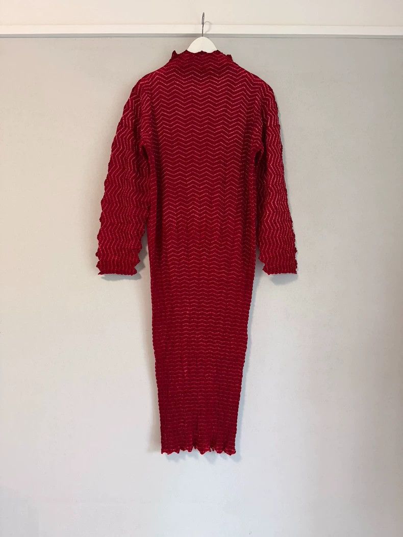 Issey Miyake Issey Miyake A hand-stitched red dress with a main thread Size M / US 6-8 / IT 42-44 - 9 Thumbnail
