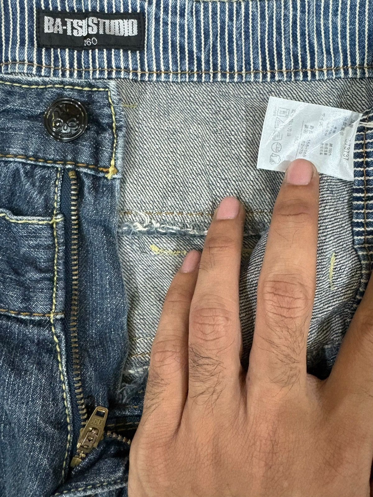Japanese Brand Vintage Japanese Double Waist Printed Distress Loose Jeans Size US 29 - 9 Thumbnail