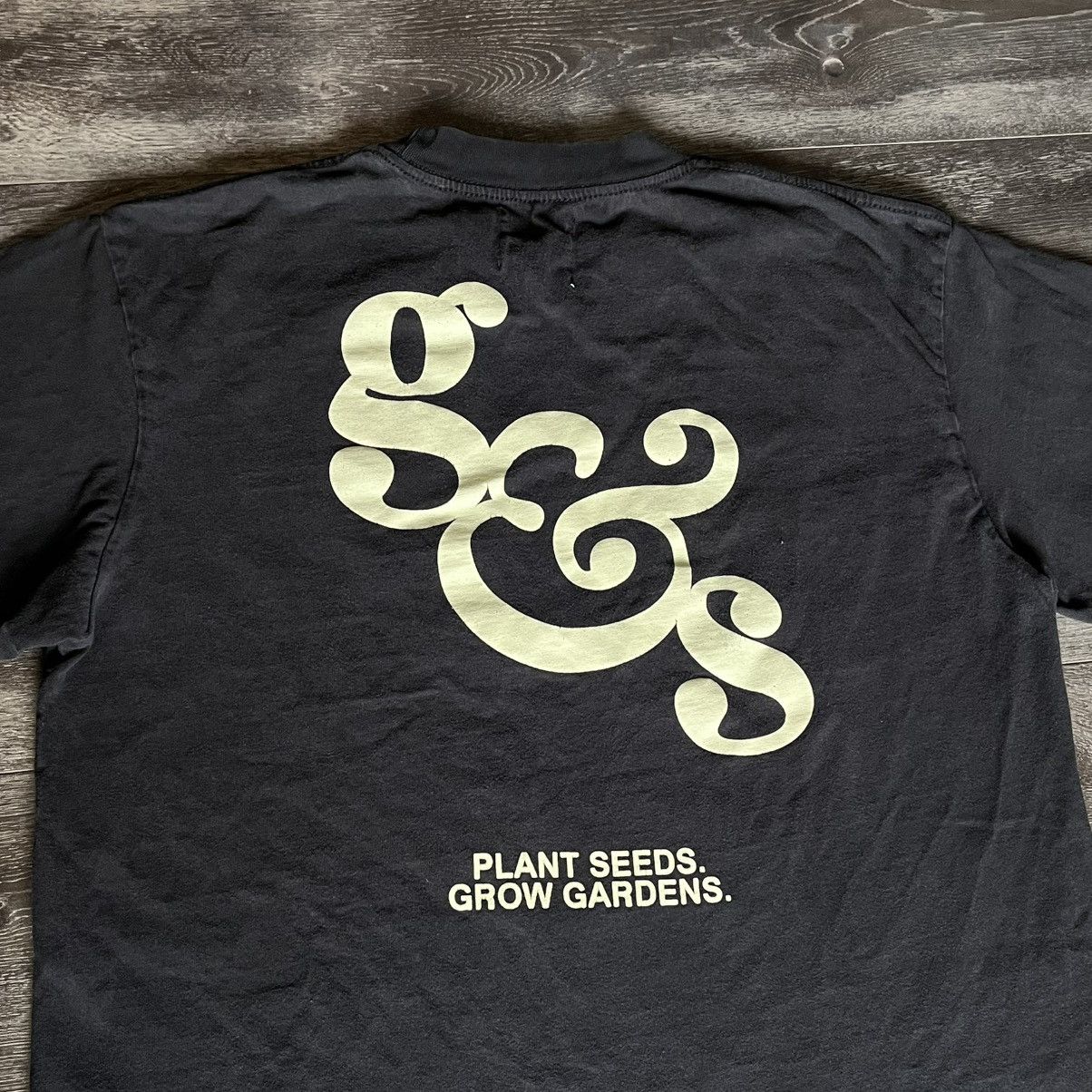 Vintage Gardens & Seeds Co-Op Mission Plant Grow Graphic Logo Tee Size US M / EU 48-50 / 2 - 3 Thumbnail