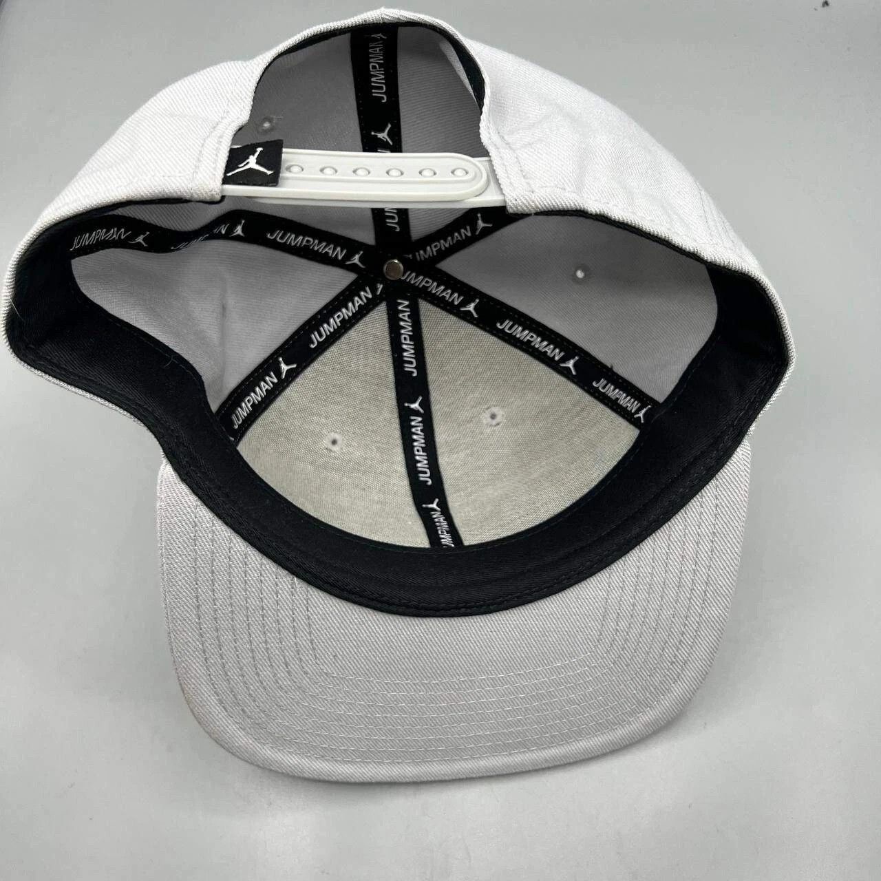 Jordan Brand Air Jordan Hat Men Gray Embroidered Jumpman Script Snap Back Size ONE SIZE - 2 Thumbnail