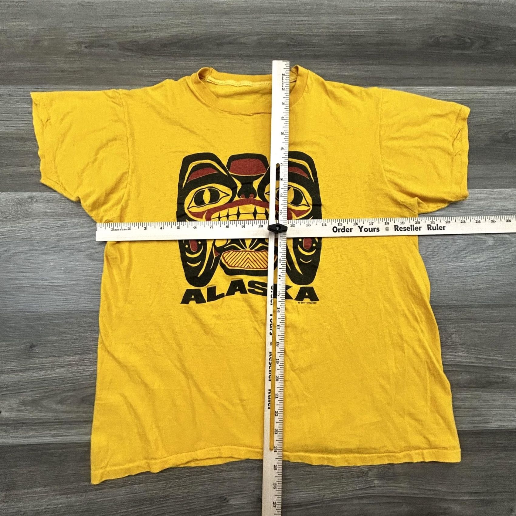 Vintage True Vintage Alaska Totem Shirt Mens Medium Yellow Single Stitch Made in USA Size US L / EU 52-54 / 3 - 7 Thumbnail