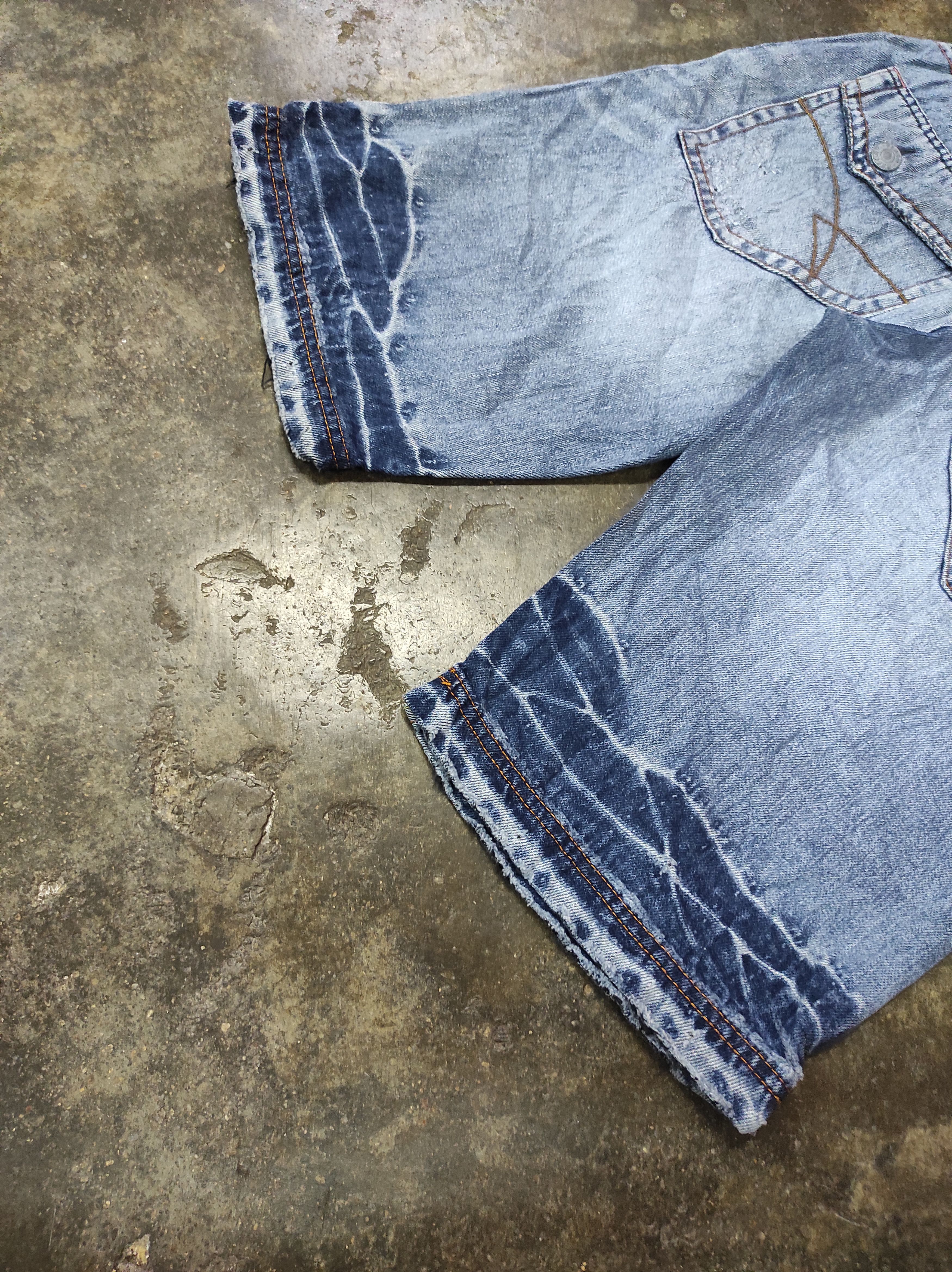 Japanese Brand FLASH REPORT RIPPED SHORT DENIM JEANS Size US 33 - 7 Thumbnail