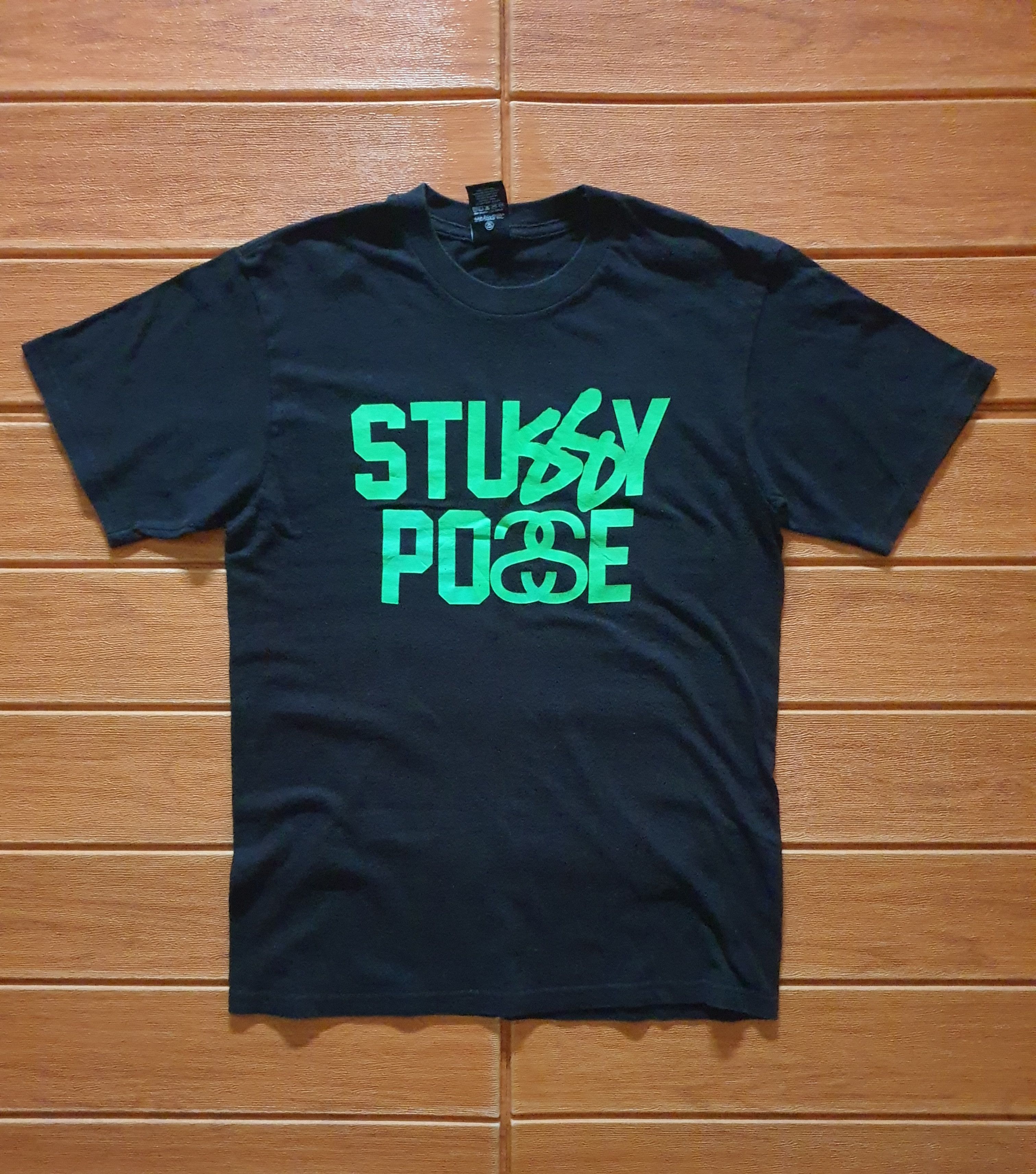 💥Stussy green script black colour shirt