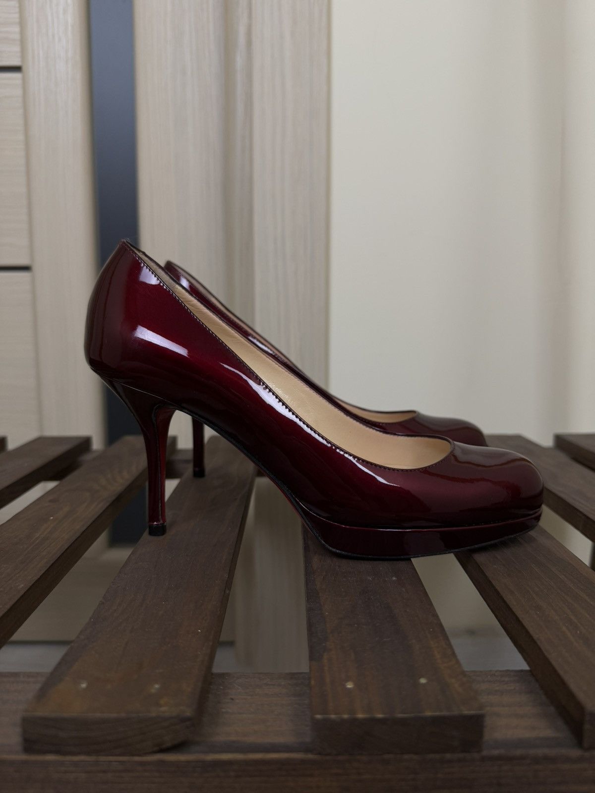 Christian Louboutin Christian Louboutin New Simple Pump Heels Rouge Red Patent Size US 5 / IT 35 - 6 Thumbnail