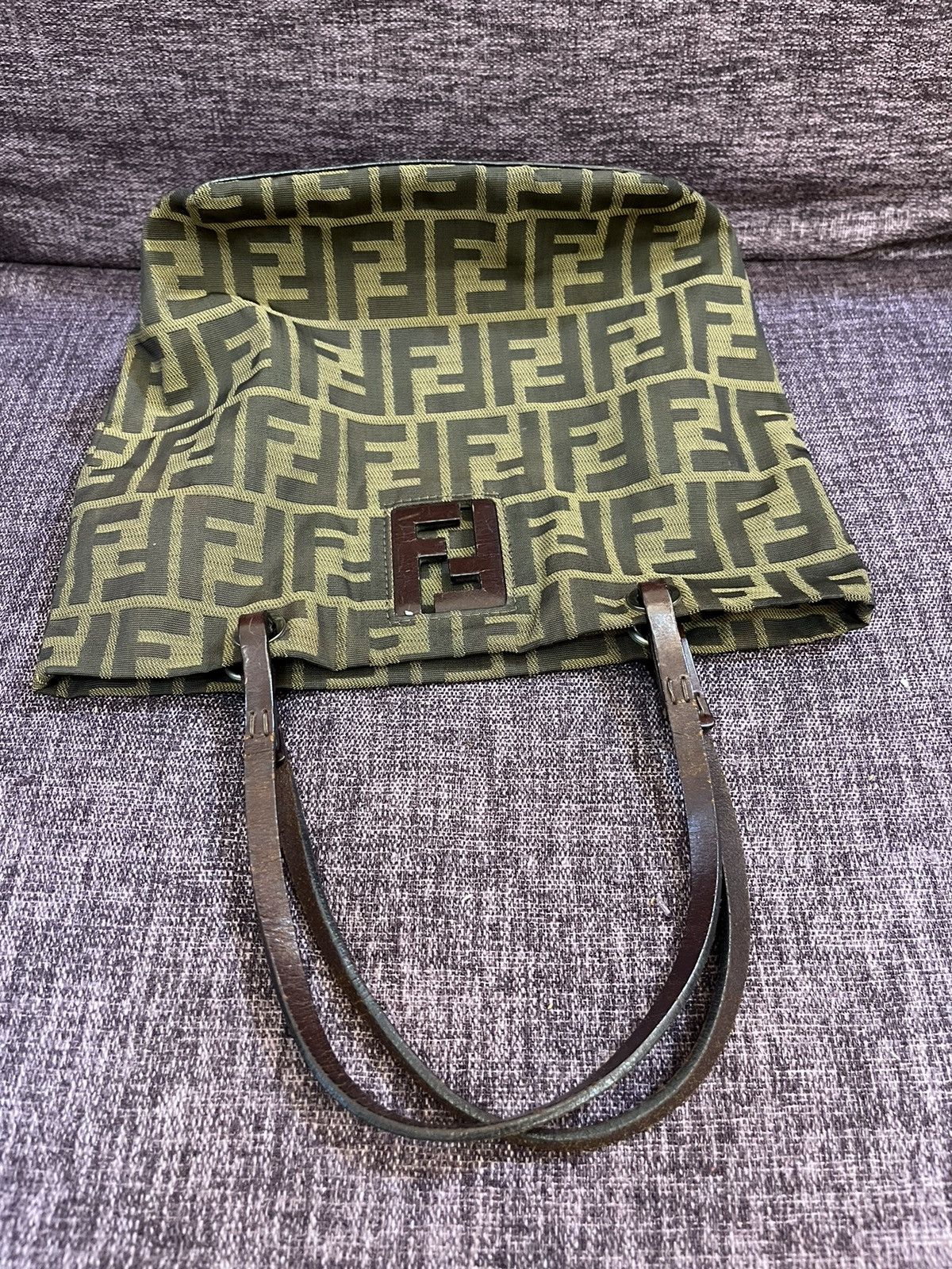 Fendi Authentic FENDI Zucca Tote Bag Size ONE SIZE - 7 Thumbnail
