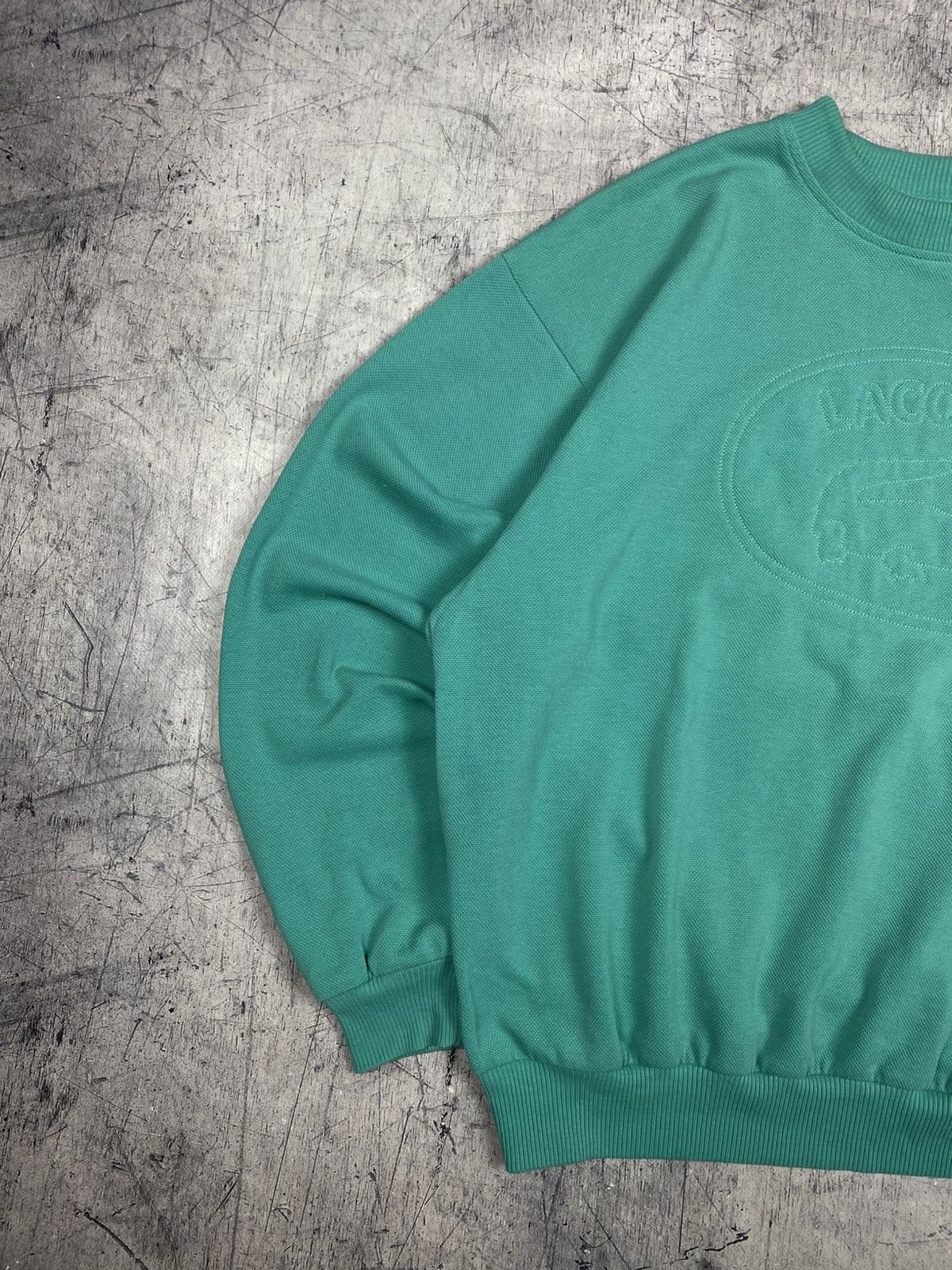 Lacoste Vtg Chemise Lacoste Tonal Embossed Logo Crewneck Sweatshirt Size US L / EU 52-54 / 3 - 3 Thumbnail