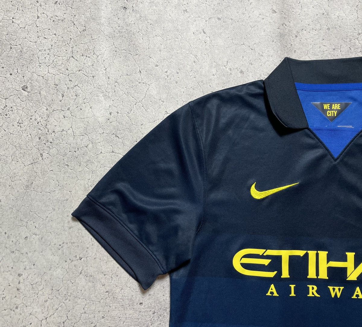 Nike Vintage Nike FC Manchester City 2014-2015 Soccer Jersey Size US S / EU 44-46 / 1 - 6 Thumbnail