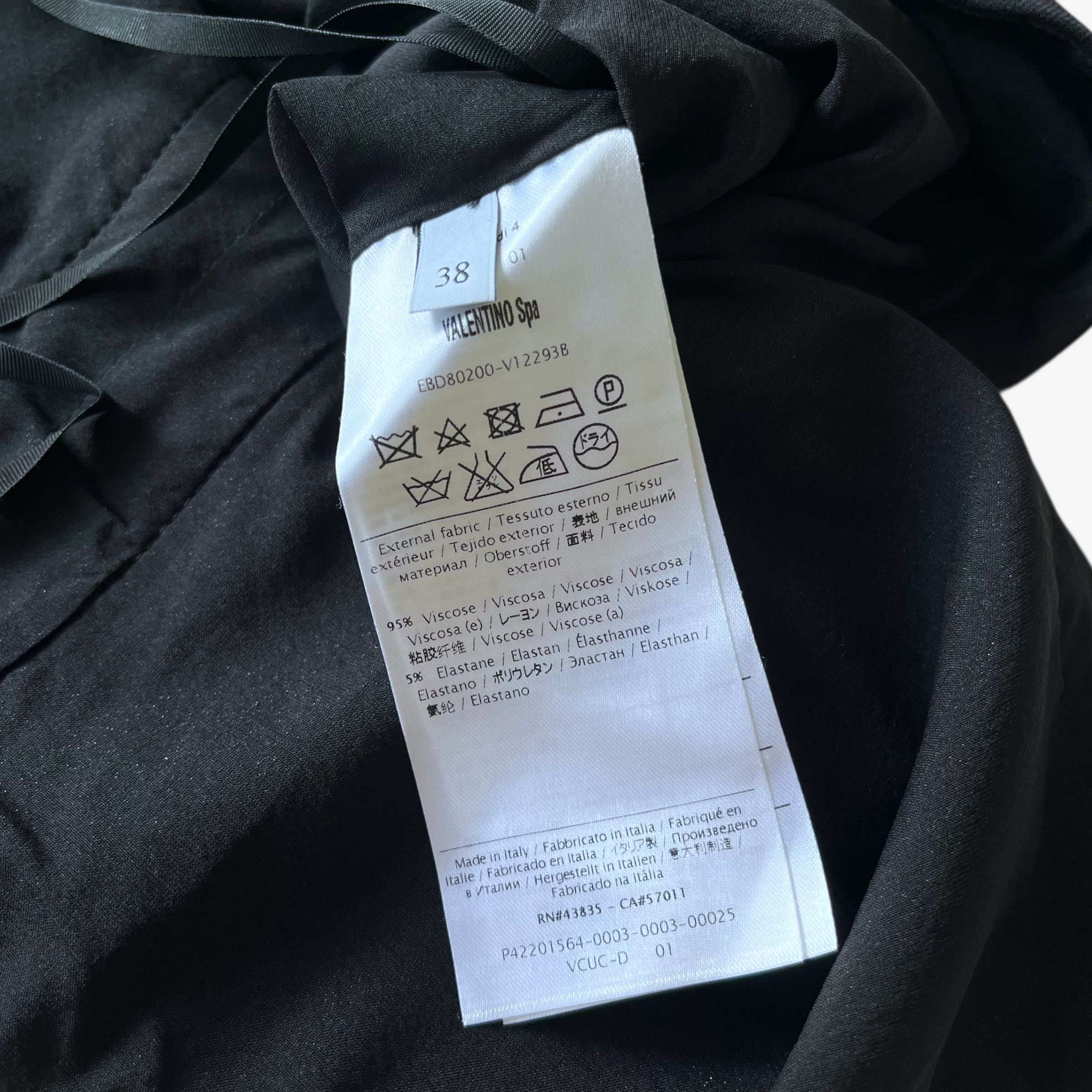 Valentino Vintage Y2K Women's Valentino Black Short Sleeve Top BNWT Size M / US 6-8 / IT 42-44 - 3 Thumbnail